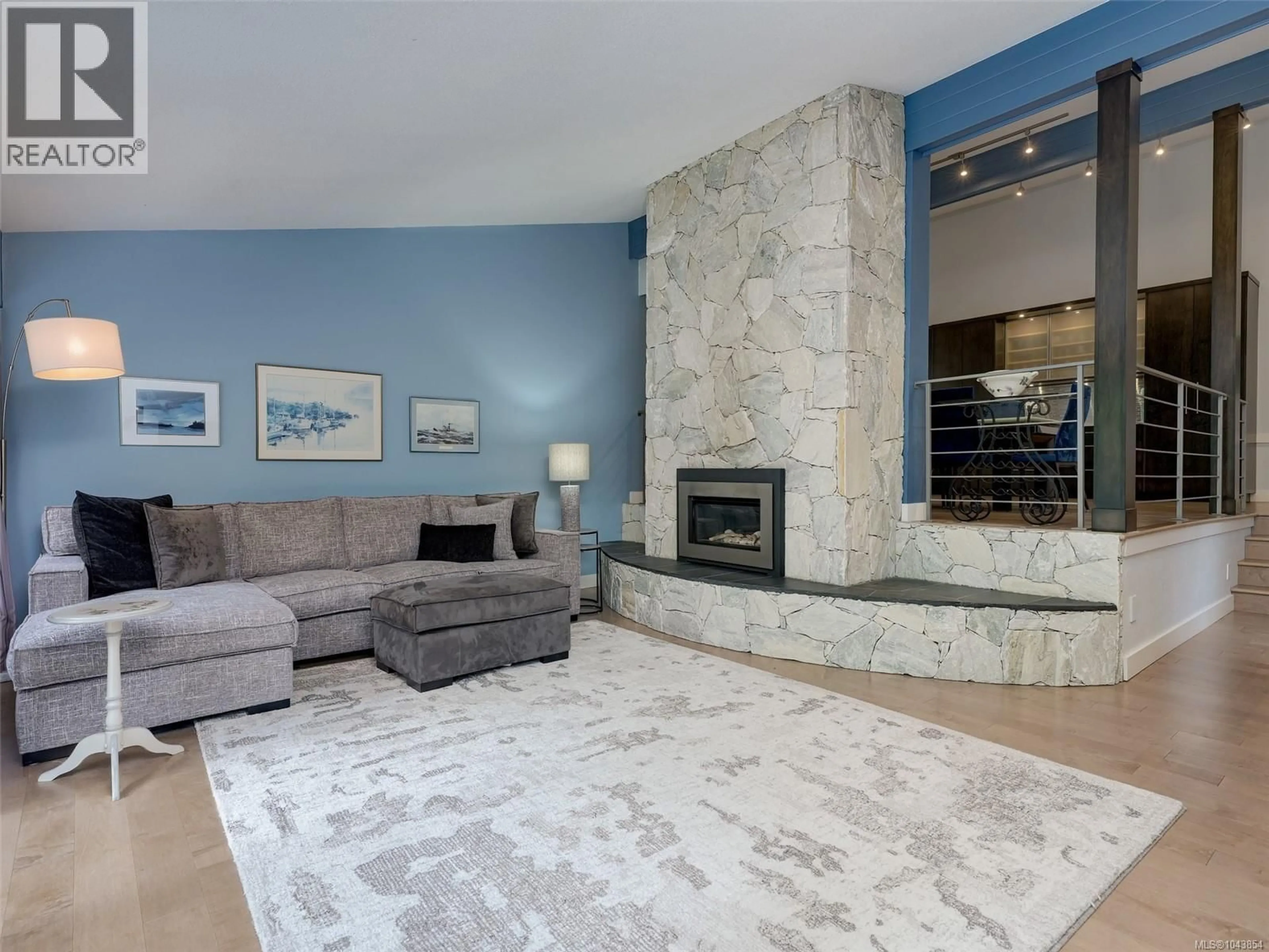 Living room with furniture, unknown for 4482 EMILY CARR DRIVE, Saanich British Columbia V8X2N6