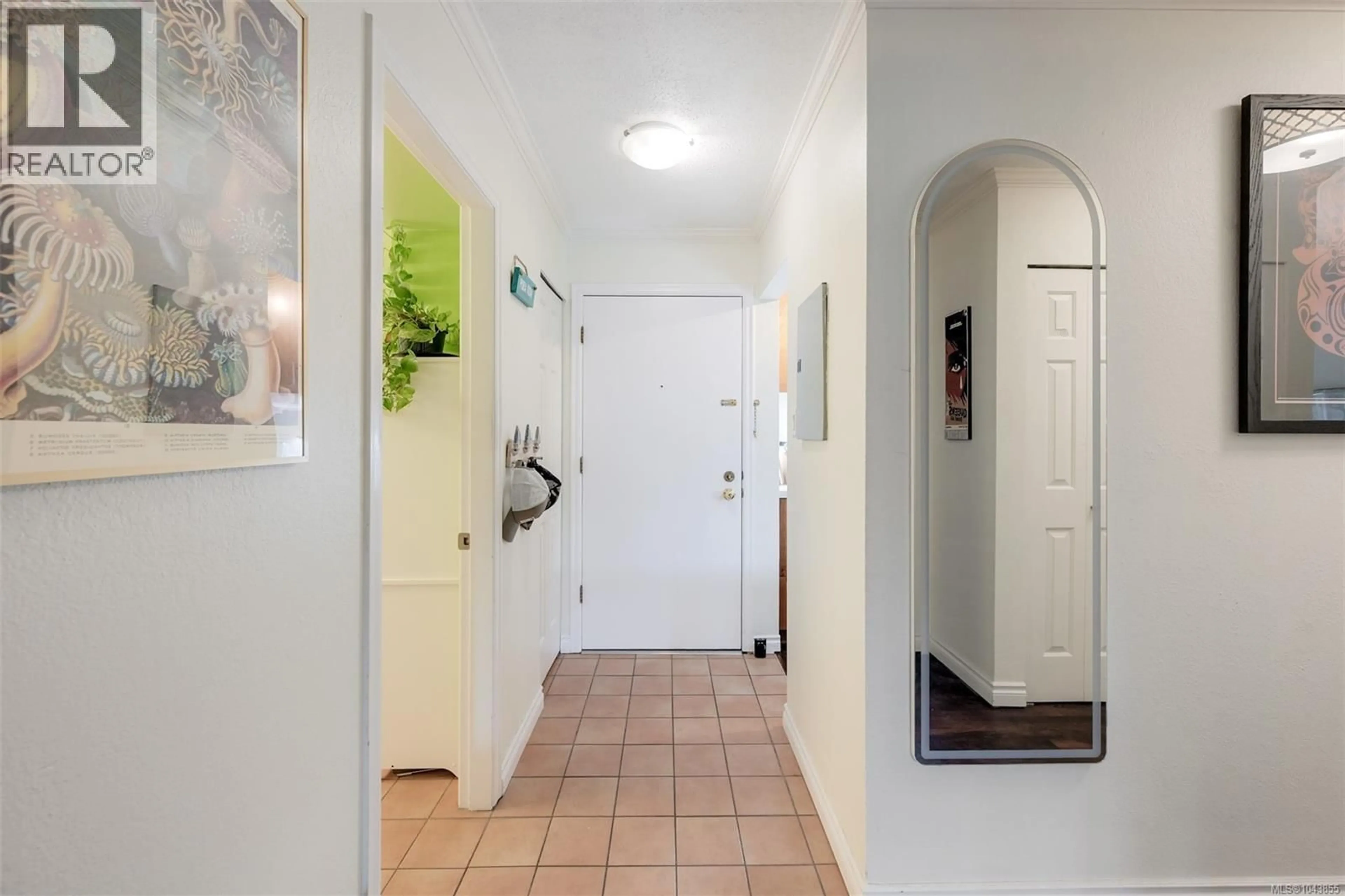 Indoor entryway for 206 - 2022 FOUL BAY ROAD, Victoria British Columbia V8R5A9
