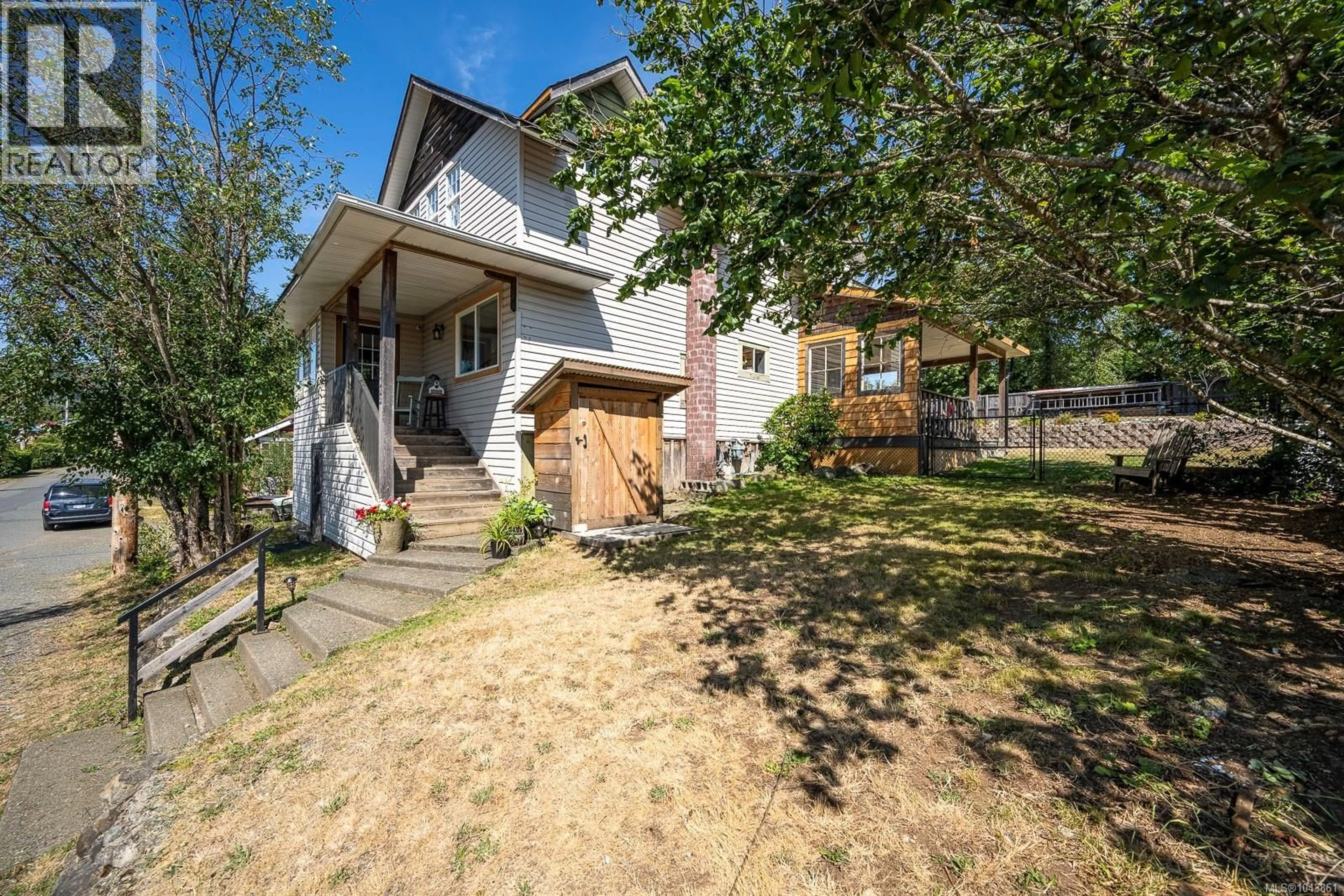A pic from outside/outdoor area/front of a property/back of a property/a pic from drone, street for 2612 DUNSMUIR AVENUE, Cumberland British Columbia V0R1S0