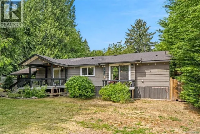 381 DUNSMUIR ROAD, Qualicum Beach 5