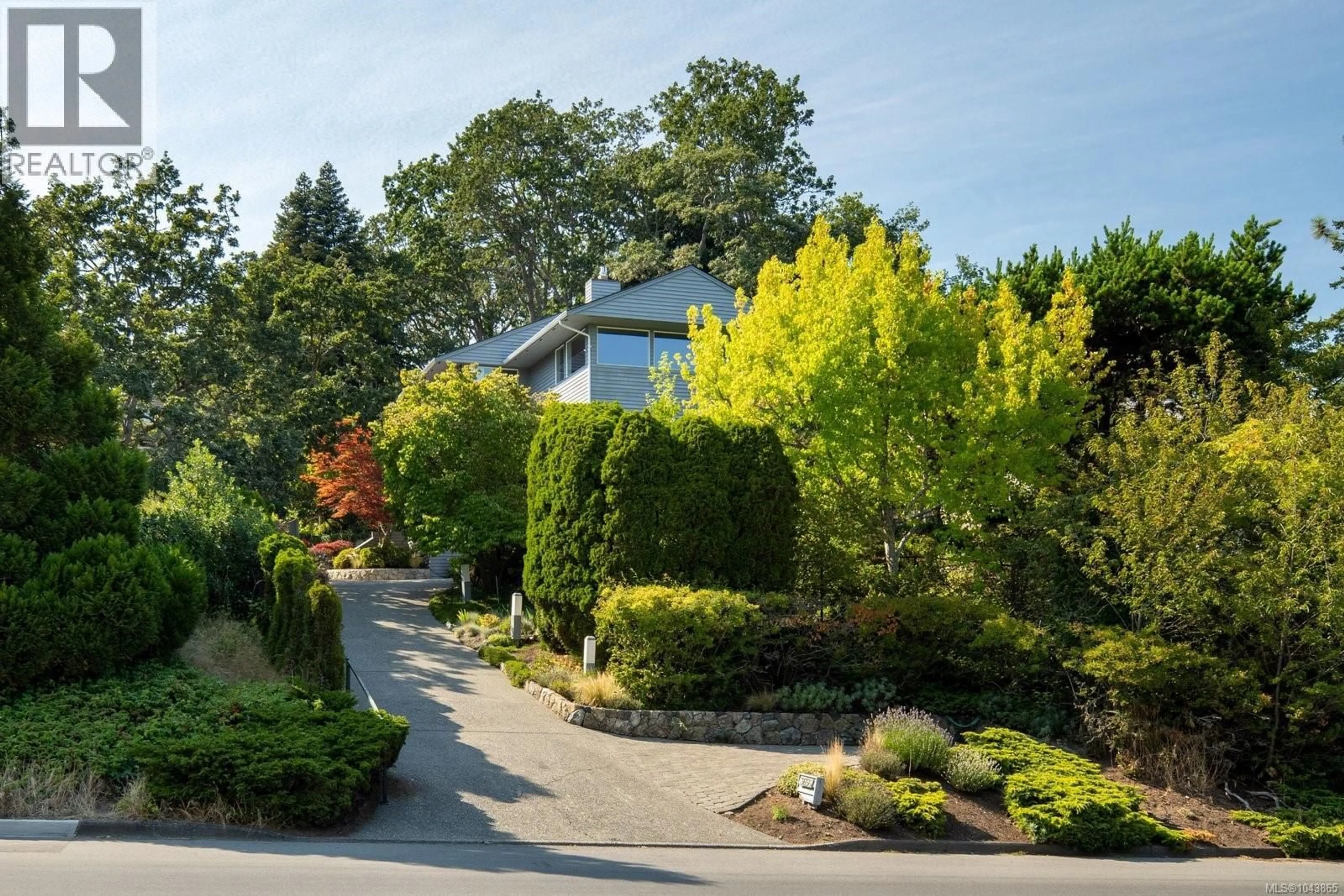 Unknown for 3656 CADBORO BAY ROAD, Oak Bay British Columbia V8R5K8