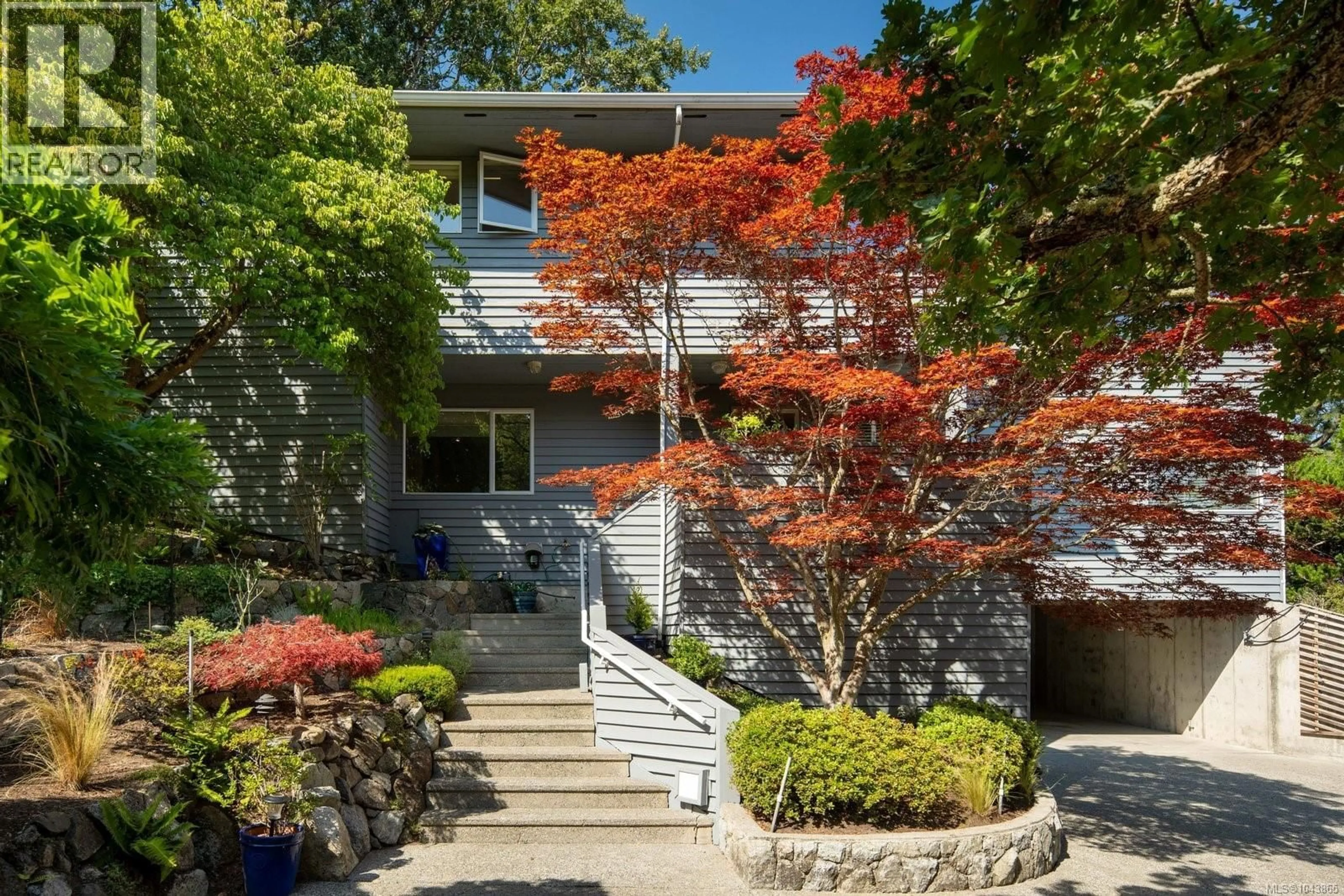 Unknown for 3656 CADBORO BAY ROAD, Oak Bay British Columbia V8R5K8