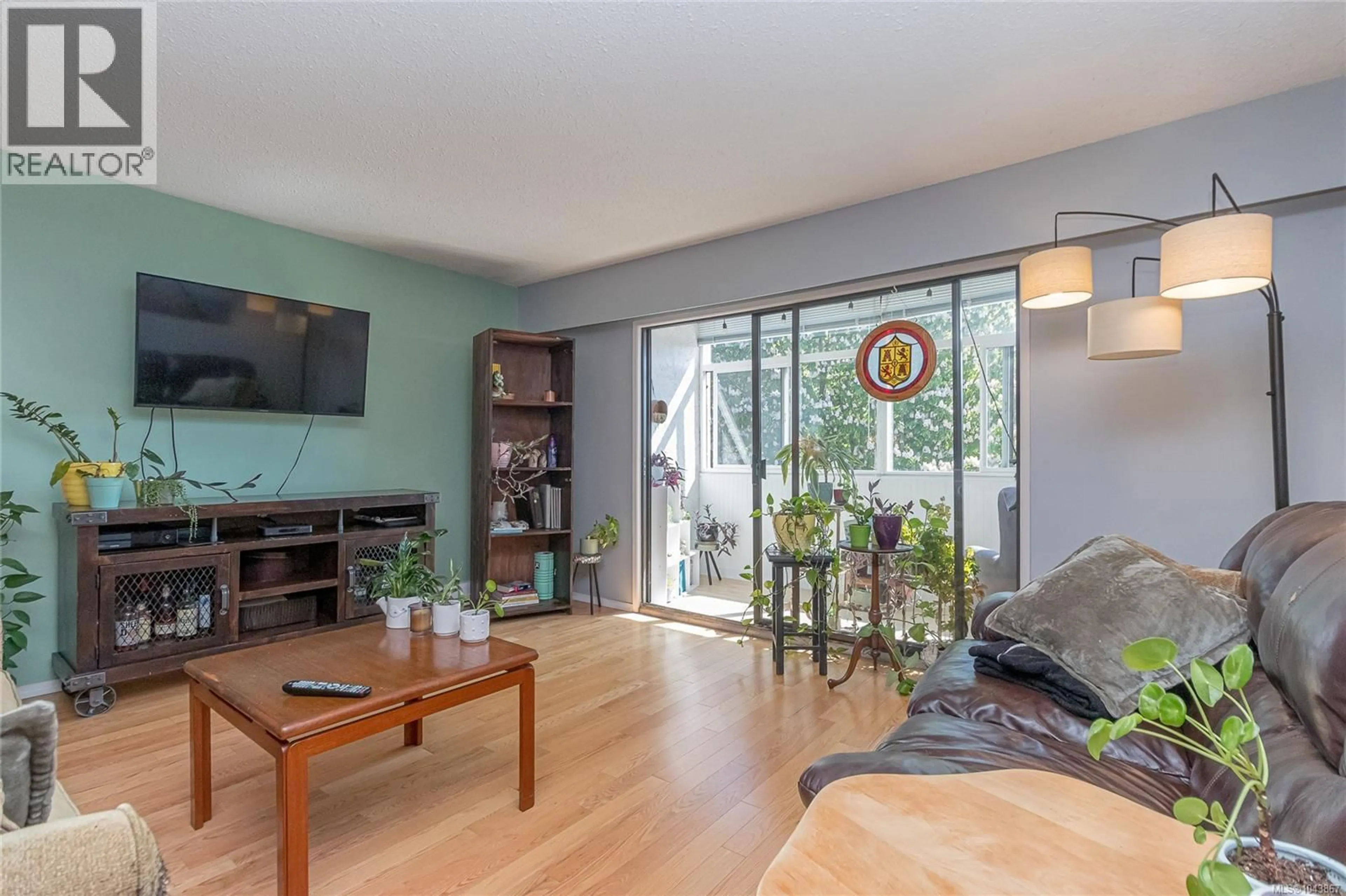 Living room with furniture, unknown for 401 - 924 COOK STREET, Victoria British Columbia V8Z3Z3