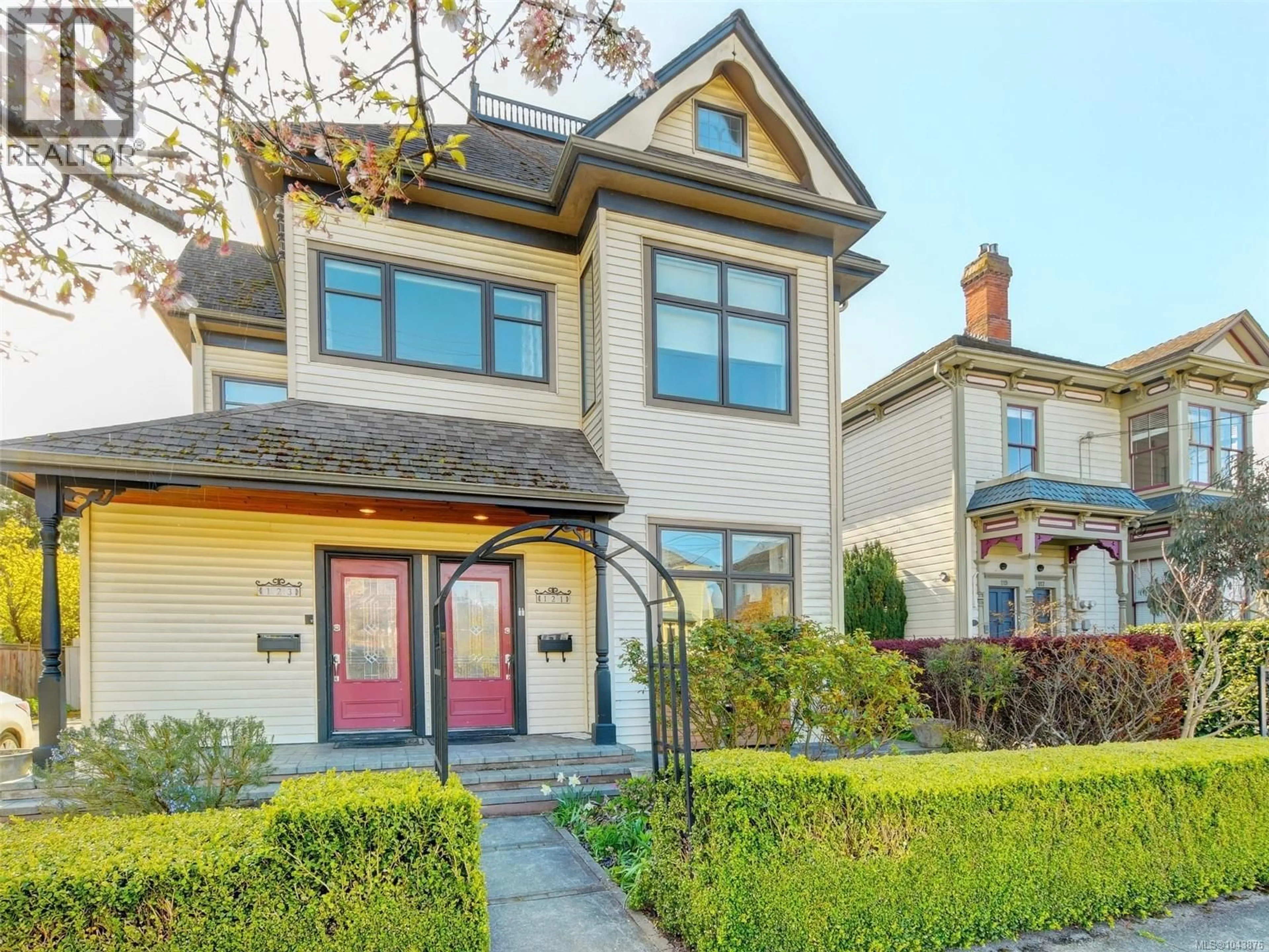 Home with brick exterior material, street for 121/123 SOUTH TURNER STREET, Victoria British Columbia V8V2J9