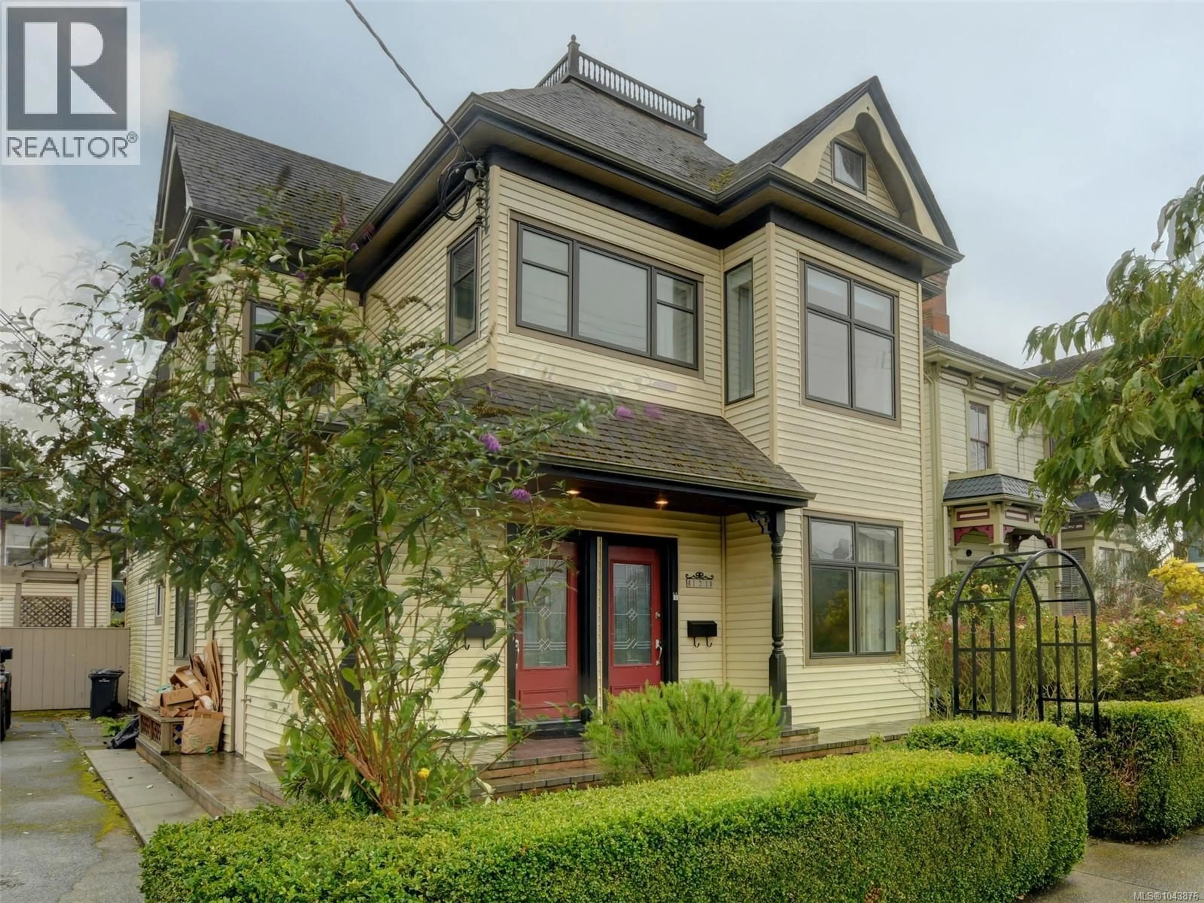 Home with brick exterior material, street for 121/123 SOUTH TURNER STREET, Victoria British Columbia V8V2J9