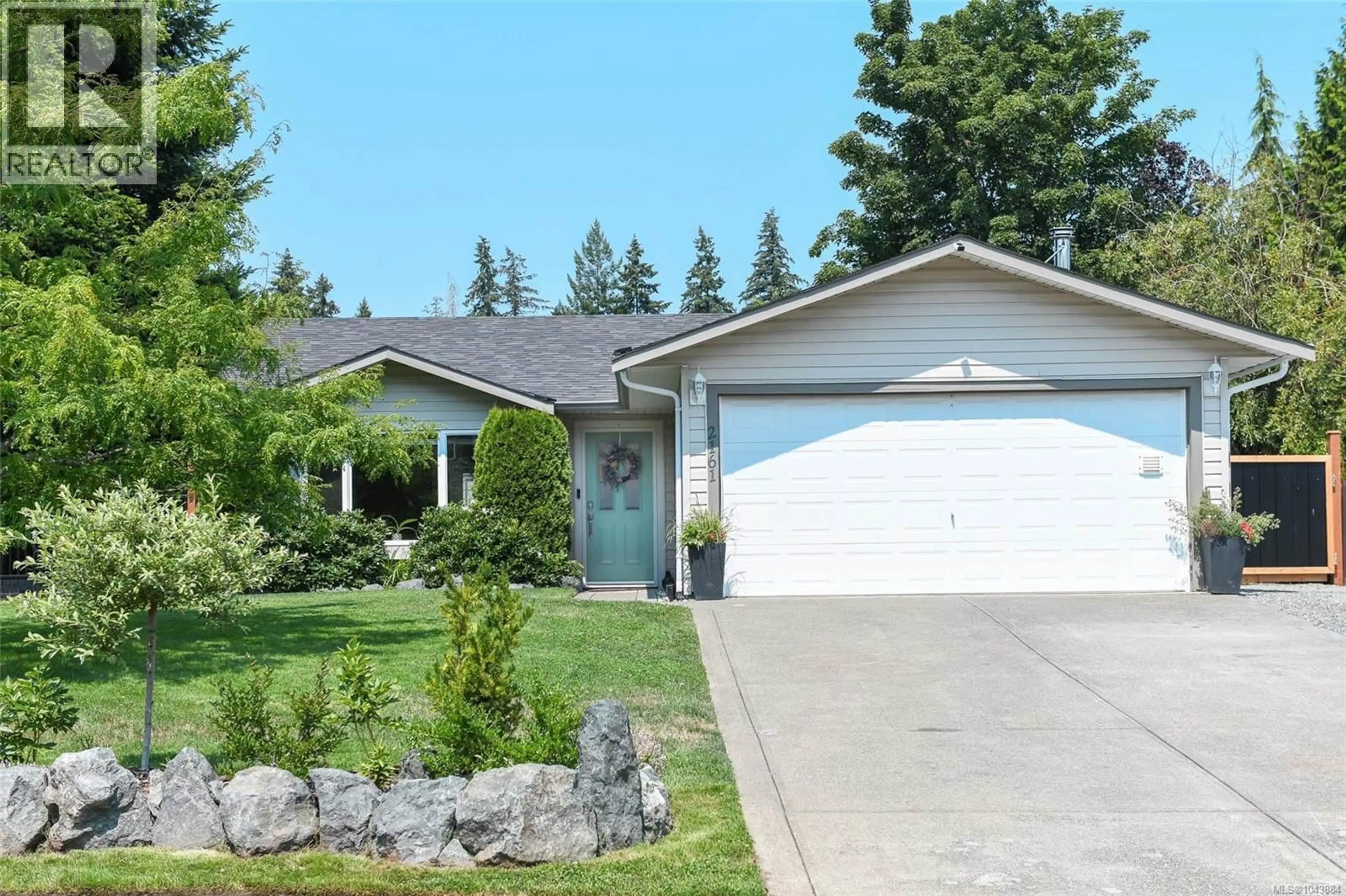 Home with vinyl exterior material, street for 2161 LEXINGTON PLACE, Courtenay British Columbia V9N2C5