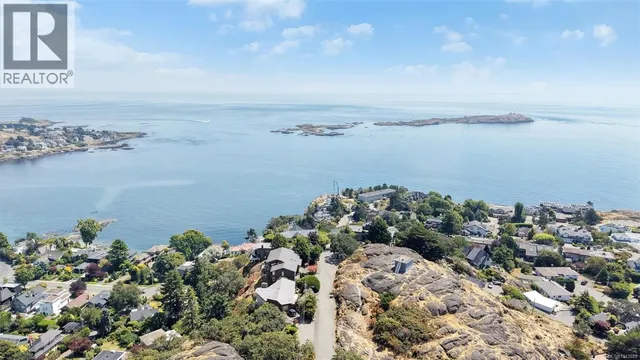 141 DENISON ROAD, Oak Bay 5