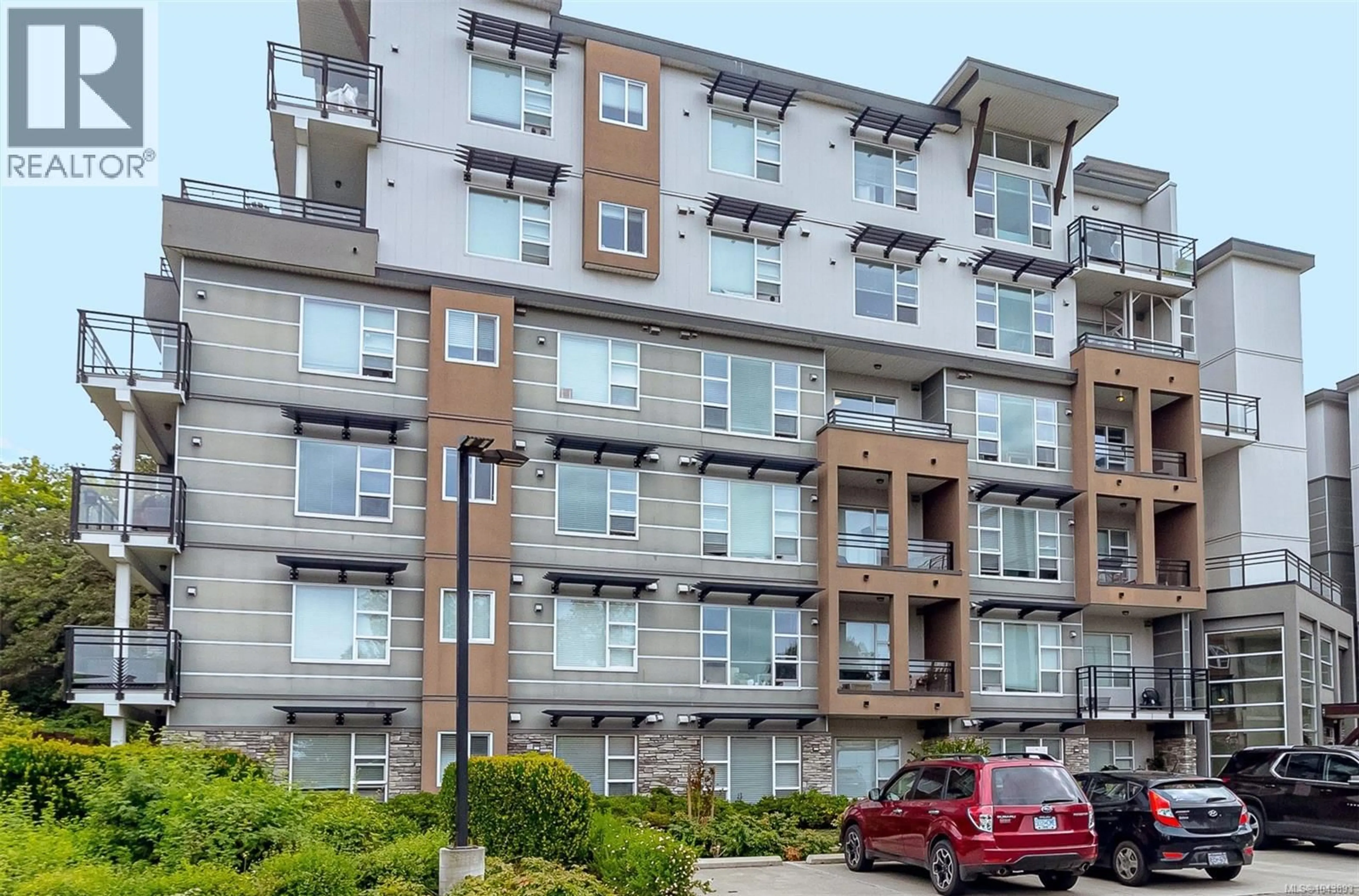 Patio, unknown for 401 - 1016 INVERNESS ROAD, Saanich British Columbia V8X2S1