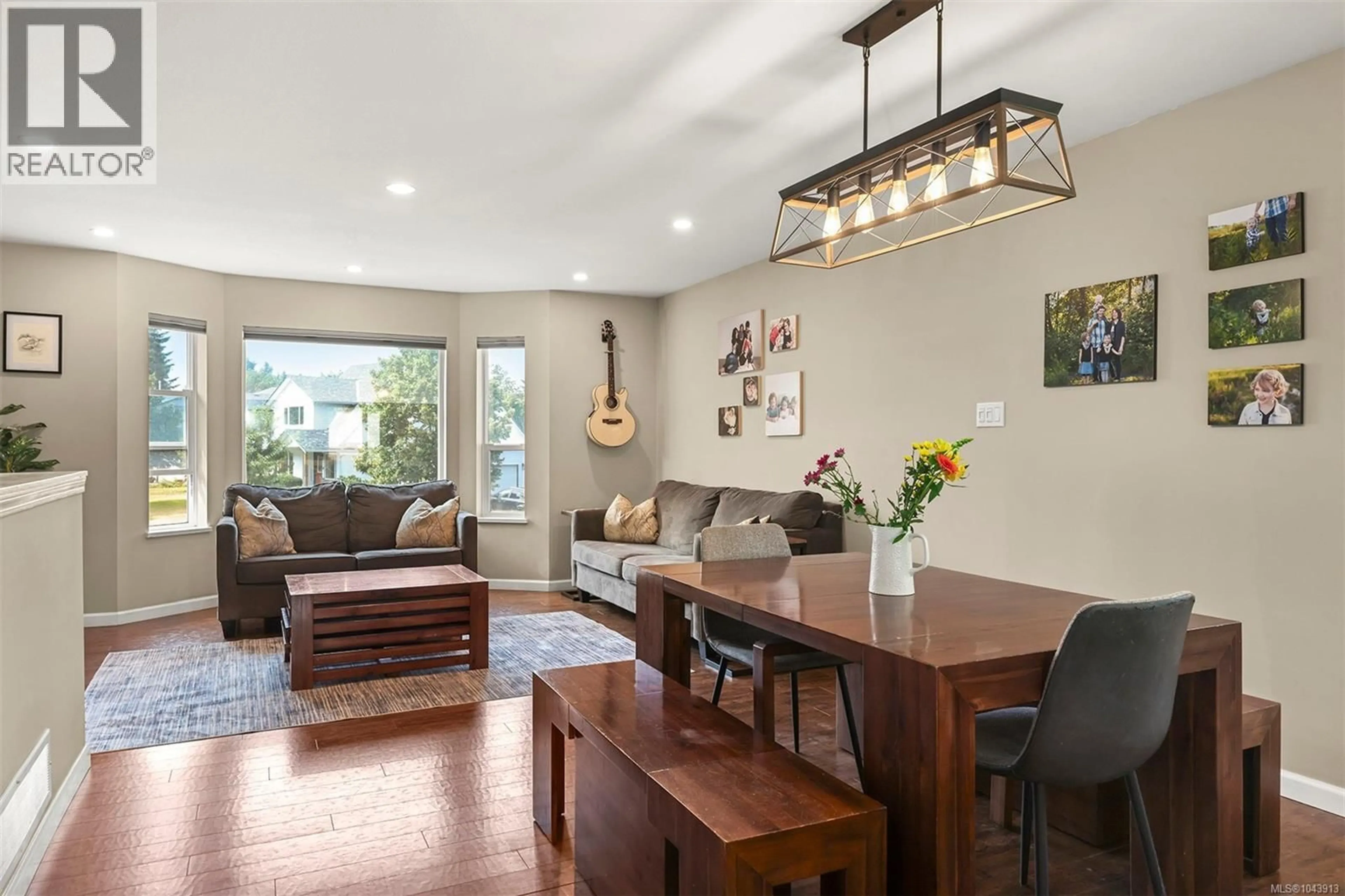 Unknown for 2221 HERON CRESCENT, Comox British Columbia V9M3Y2