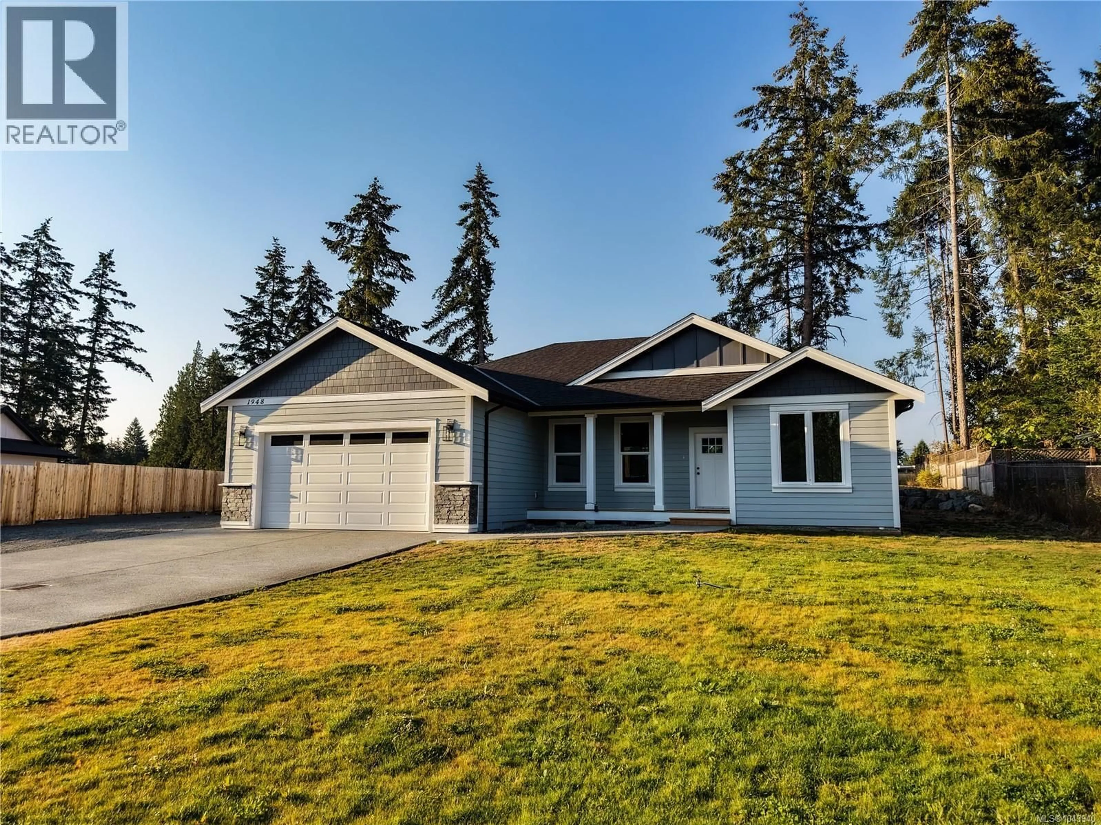 Home with vinyl exterior material, street for 1948 WOOBANK ROAD, Nanaimo British Columbia V9X1H4