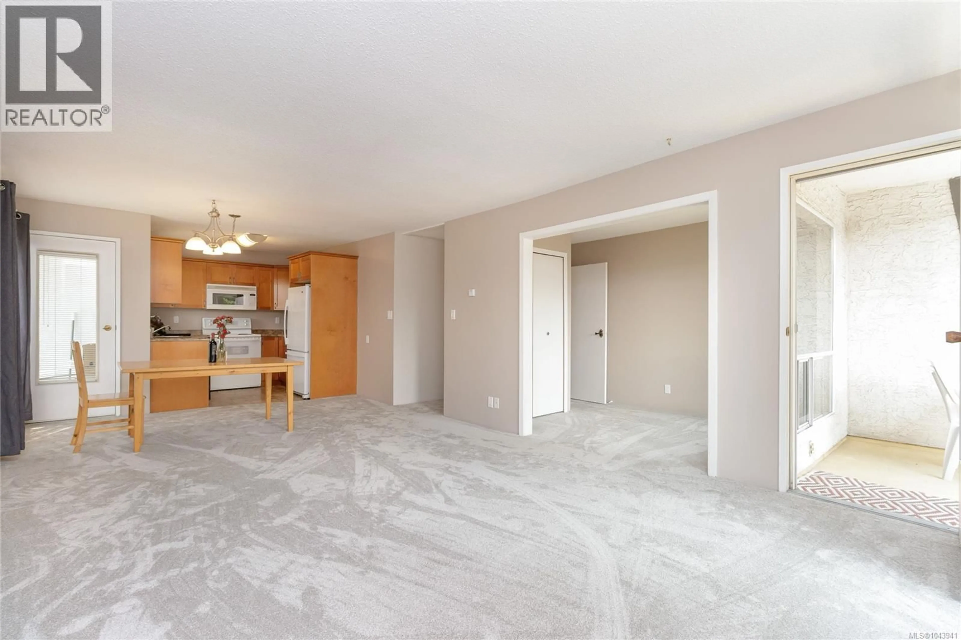 Unknown for 309 - 1725 CEDAR HILL CROSS ROAD, Saanich British Columbia V8P2P8