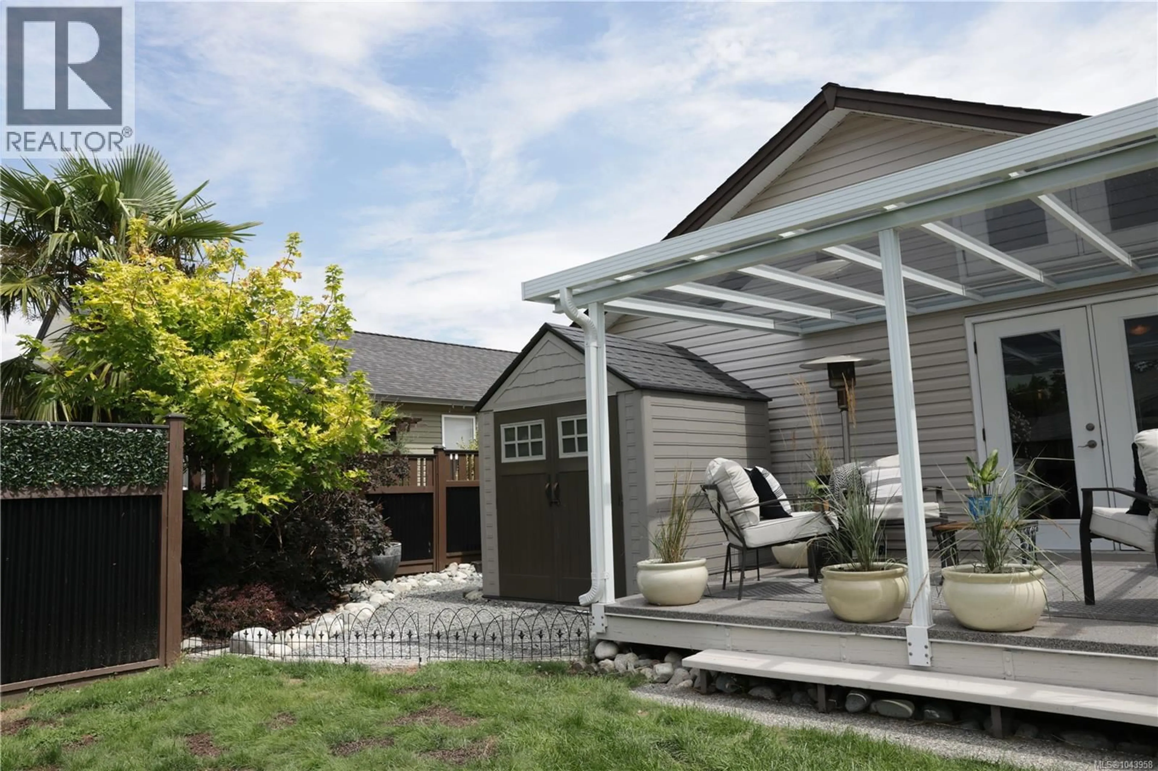 Patio, street for 4064 VALEWOOD DRIVE, Nanaimo British Columbia V9T6B9