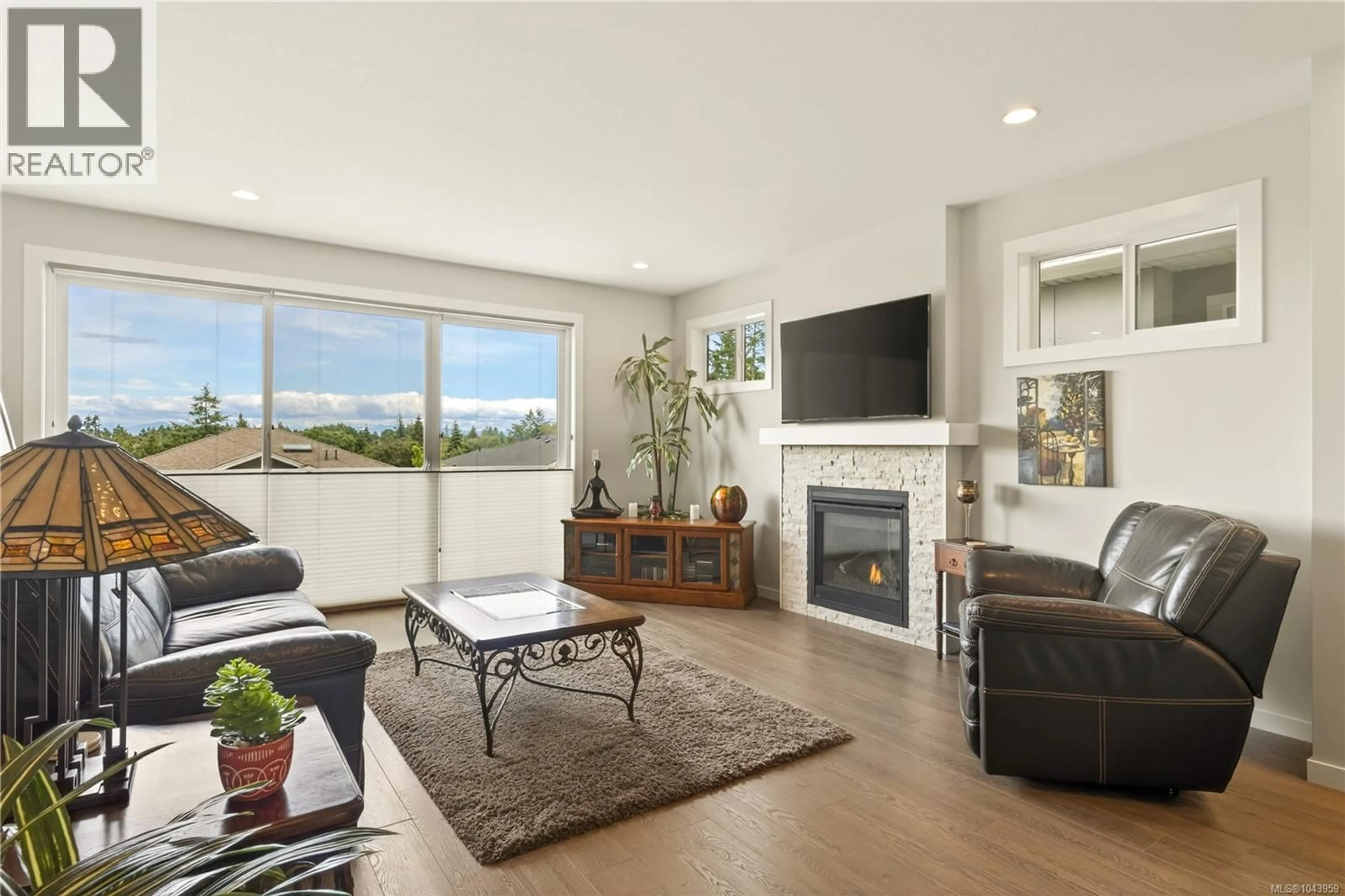 Living room with furniture, unknown for 5118 DUNN PLACE, Nanaimo British Columbia V9T0J2