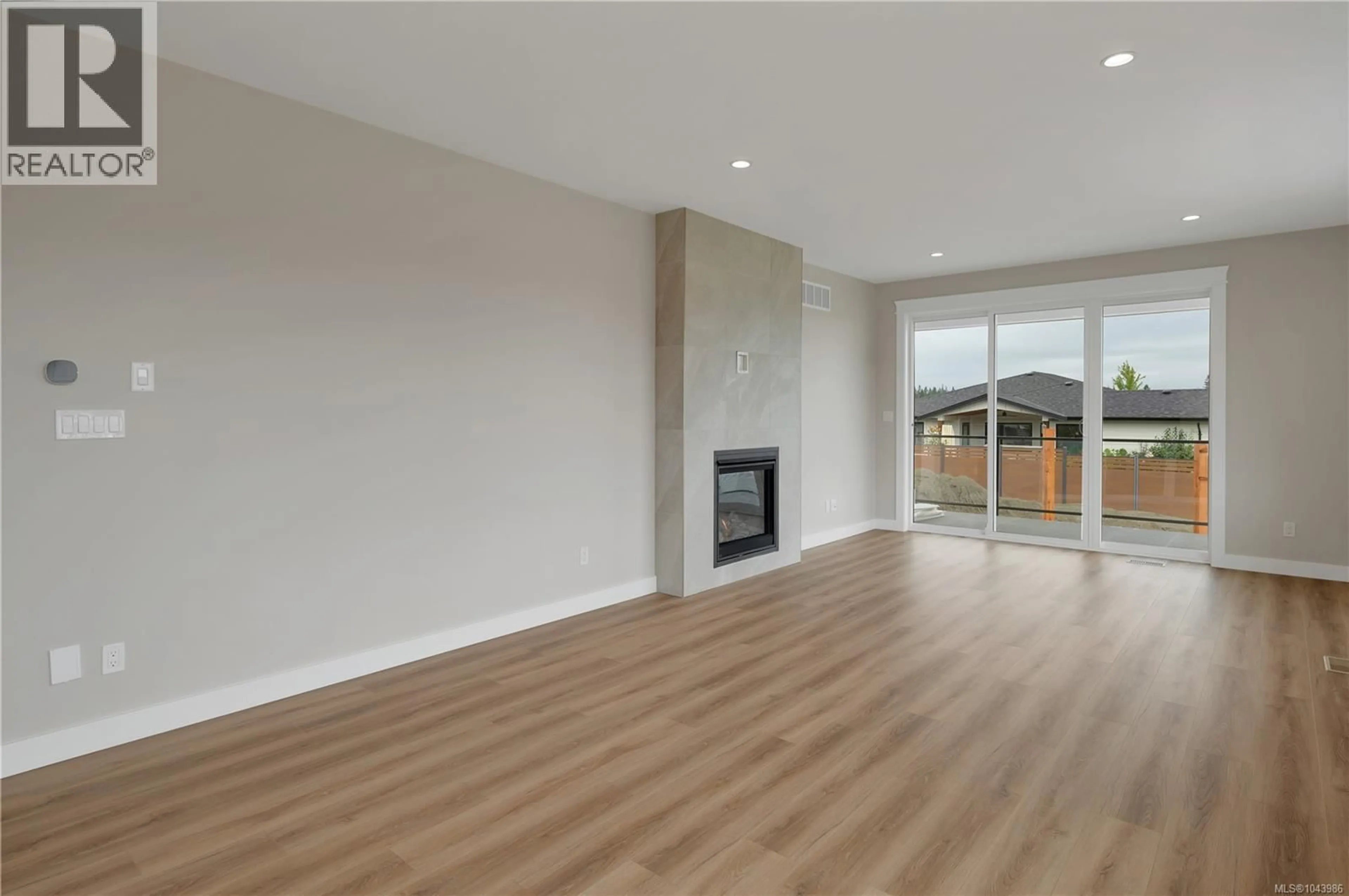 A pic of a room for 12 - 457 ARIZONA DRIVE, Campbell River British Columbia V9H0E4