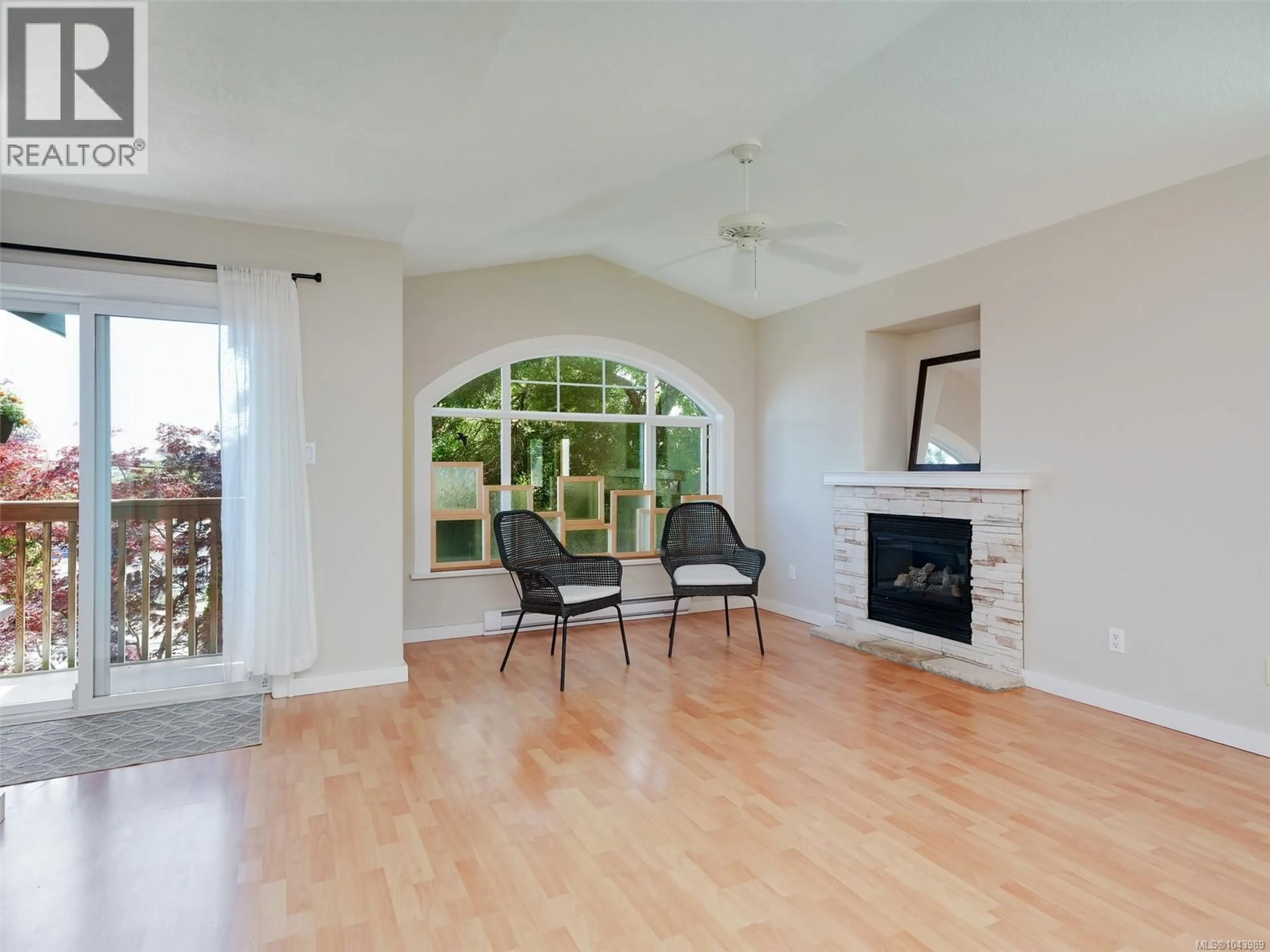Living room with furniture, unknown for 1040 ALSTON STREET, Victoria British Columbia V9A7P6
