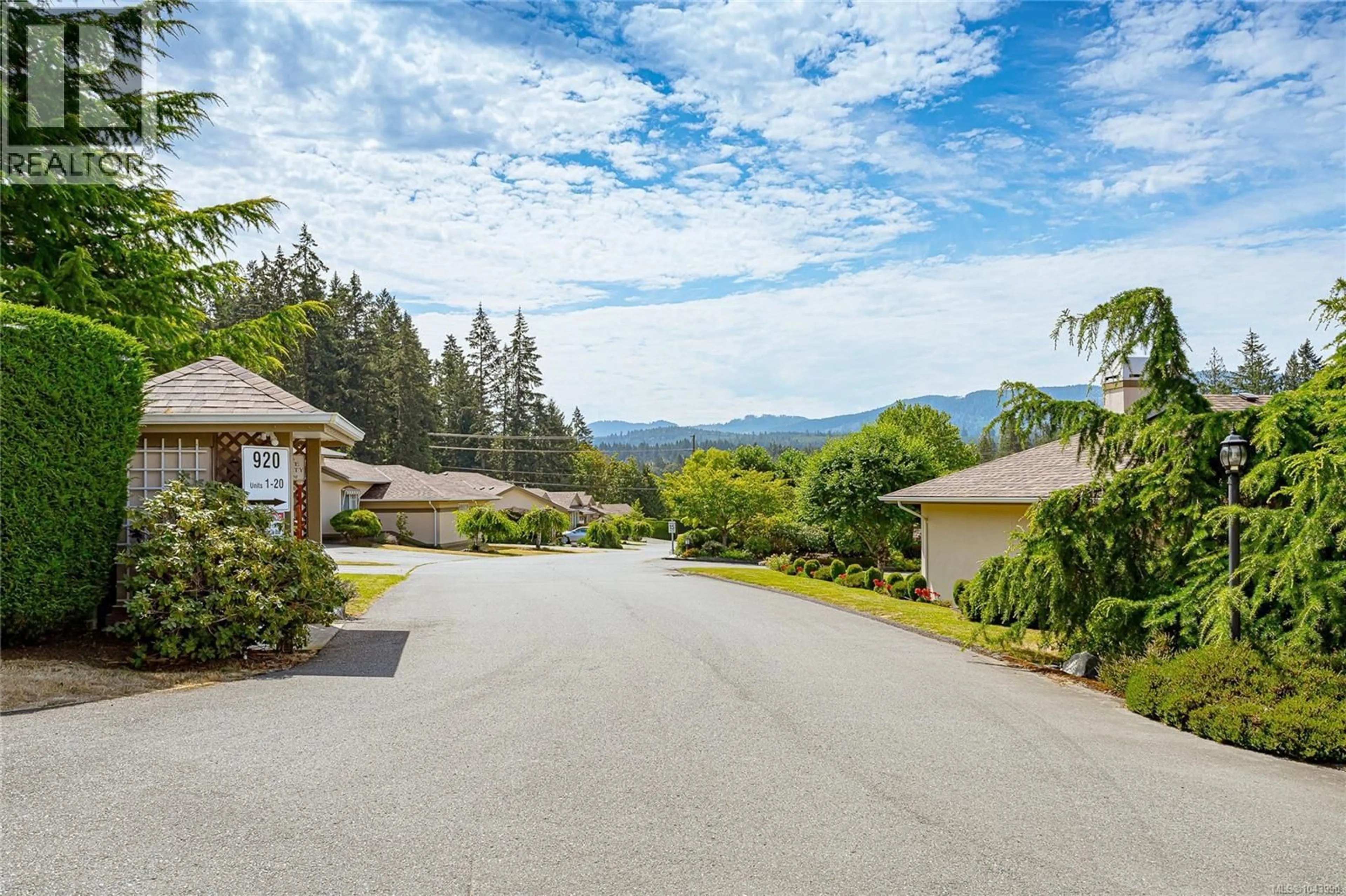 Unknown for 11 - 920 BRULETTE PLACE, Mill Bay British Columbia V8J1J1