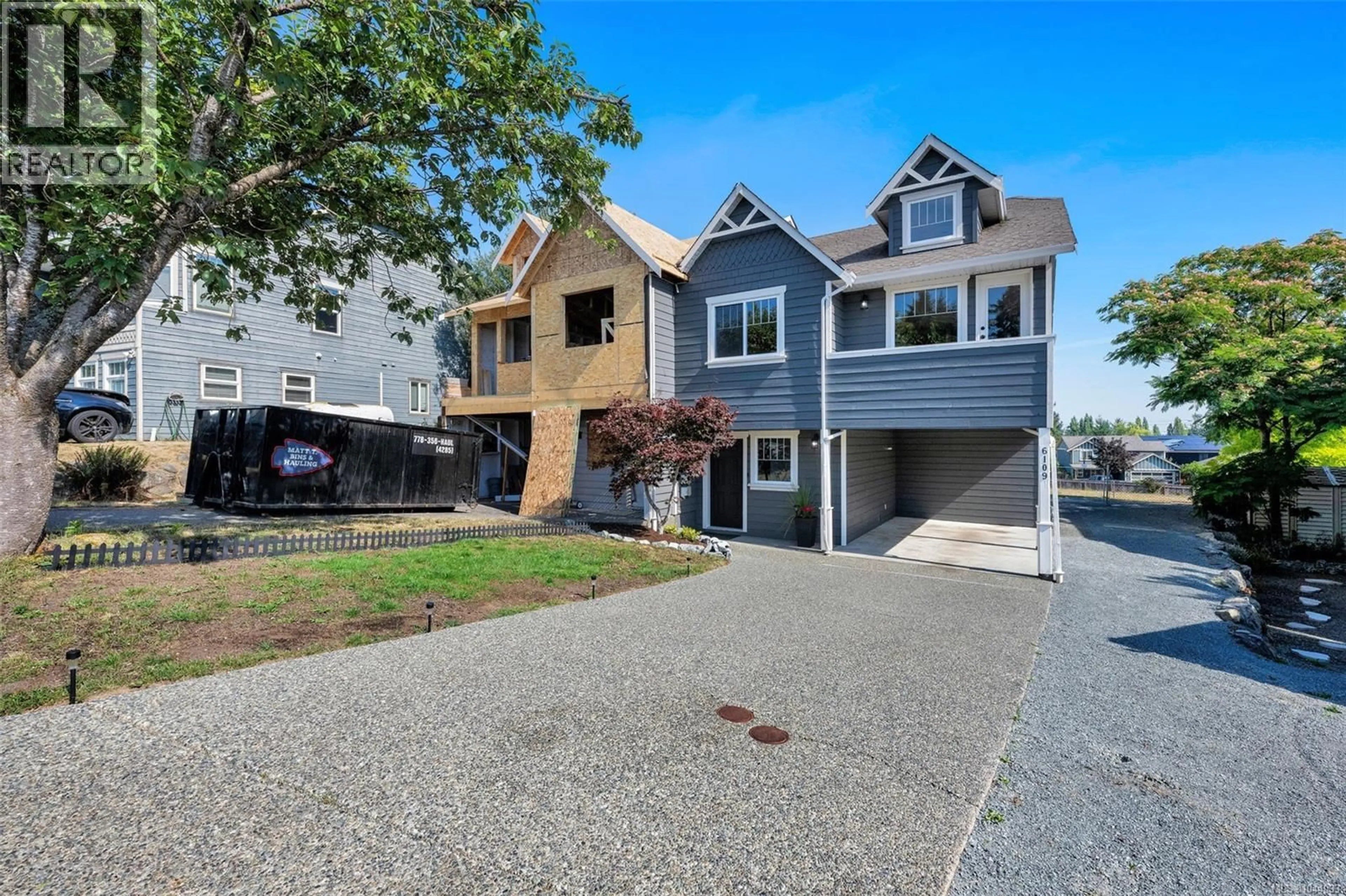 Home with vinyl exterior material, street for 6109 WESTRIDGE ROAD, Duncan British Columbia V9L5K7