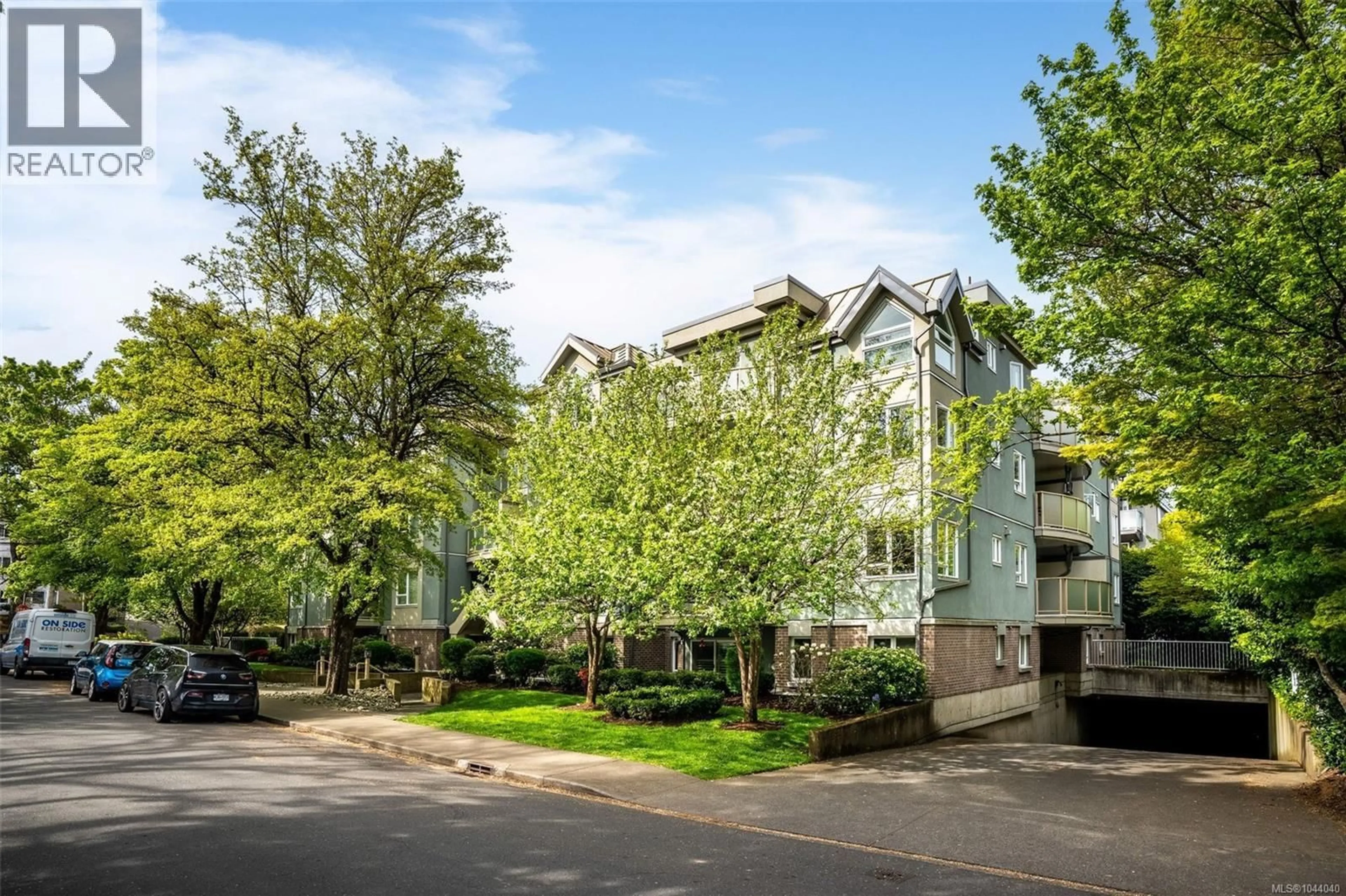 A pic from outside/outdoor area/front of a property/back of a property/a pic from drone, unknown for 202 - 2710 GROSVENOR ROAD, Victoria British Columbia V8T3M9