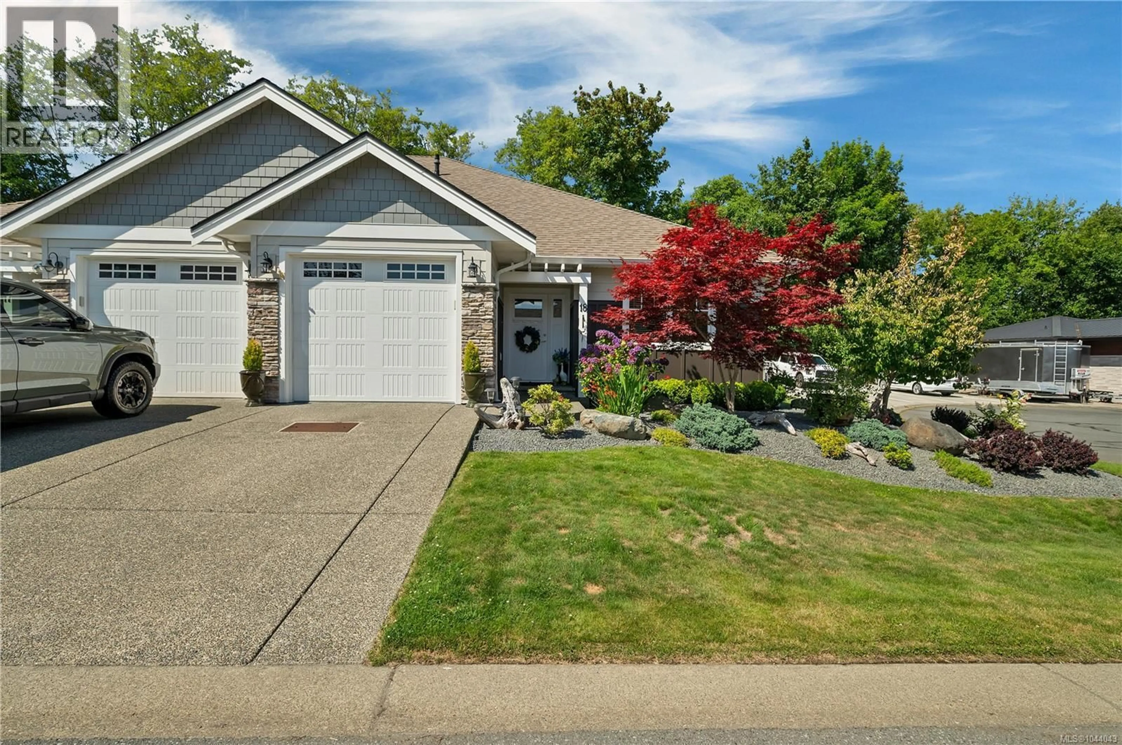 Home with vinyl exterior material, street for 18 - 2991 NORTH BEACH DRIVE, Campbell River British Columbia V9W0B5