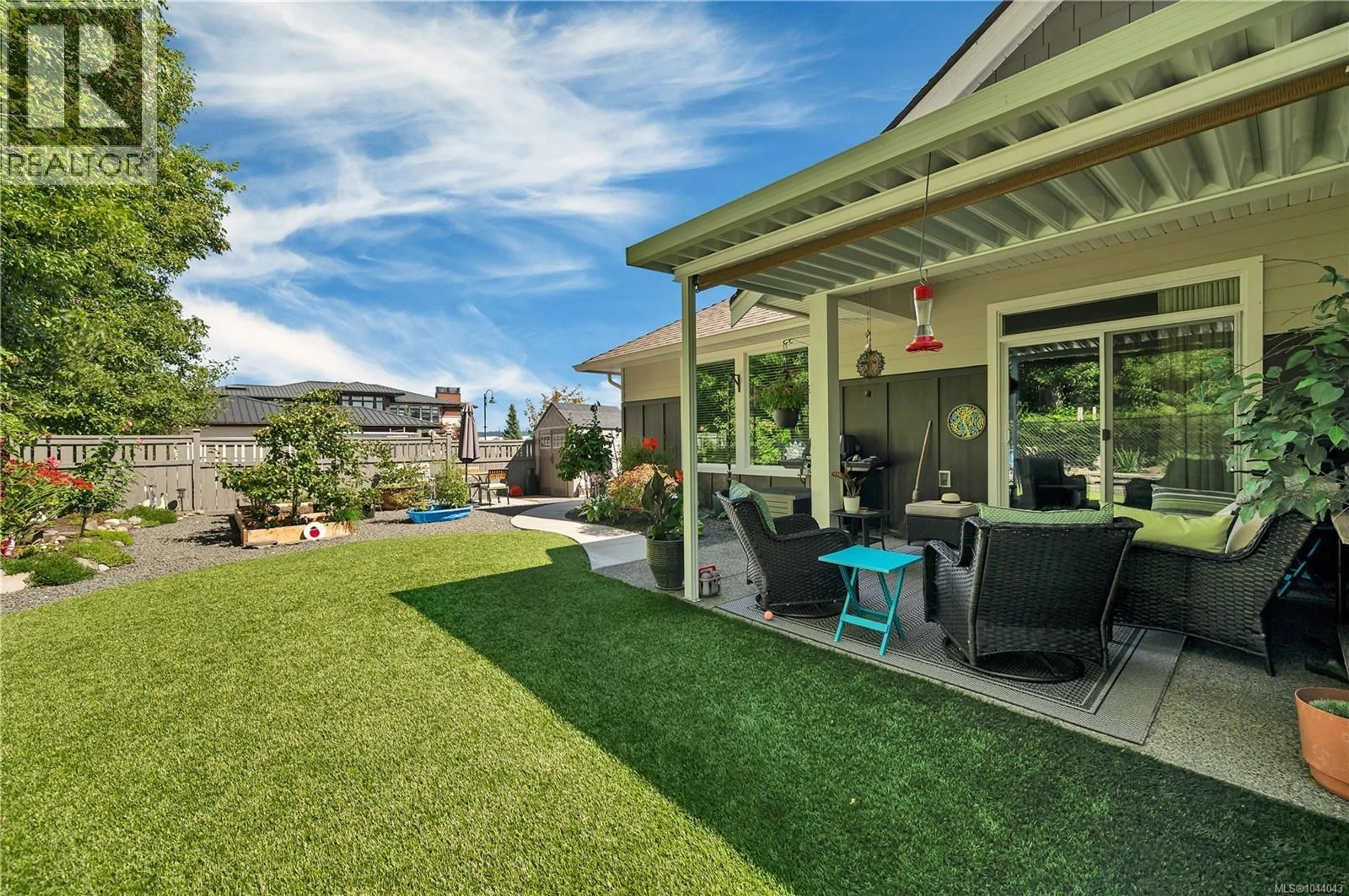 Patio, mountain view for 18 - 2991 NORTH BEACH DRIVE, Campbell River British Columbia V9W0B5