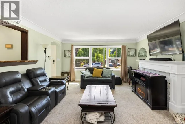 461 HOWARD AVENUE, Duncan 5