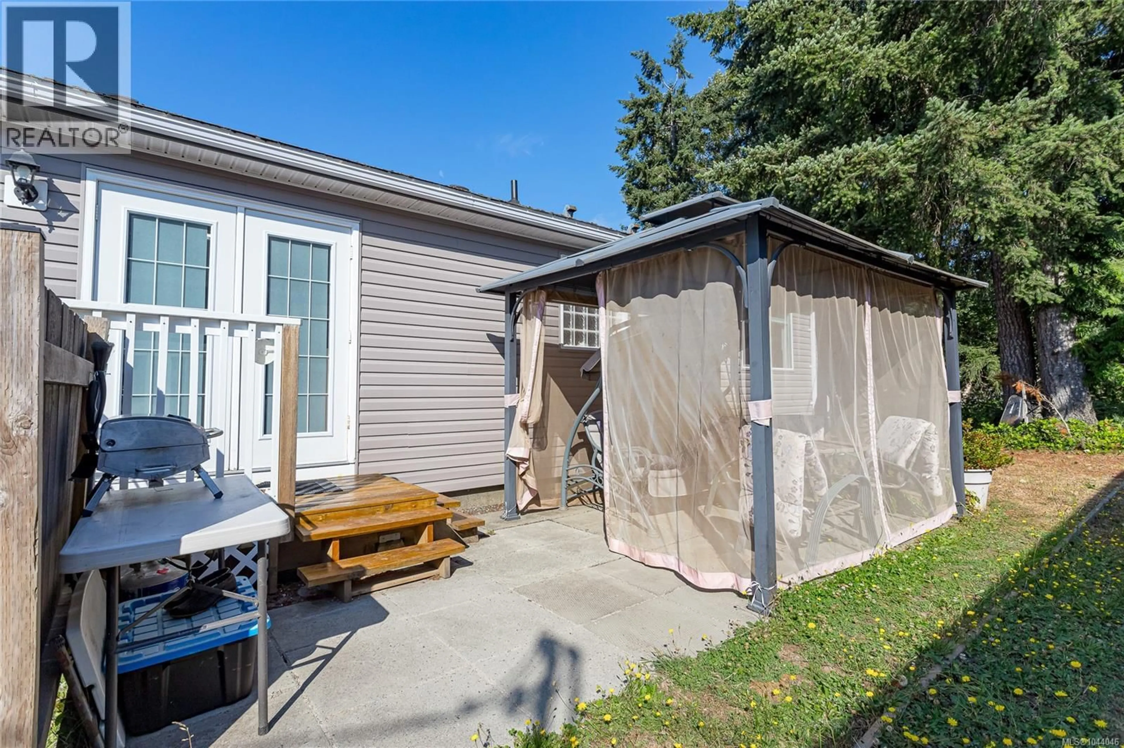Patio, street for 280 LAKE PARK ROAD, Lake Cowichan British Columbia V0R2G0
