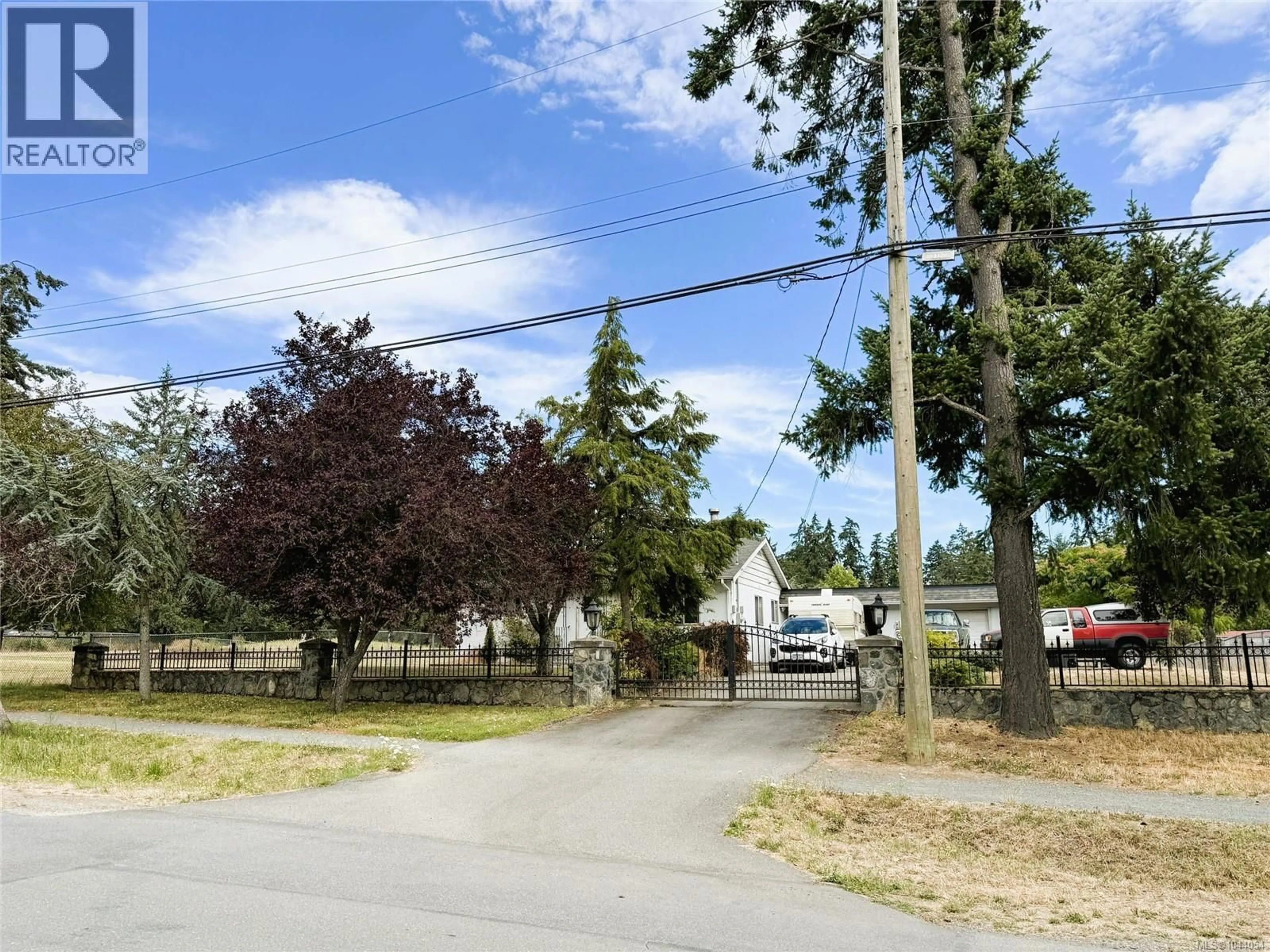 Unknown for 446 QUAYLE ROAD, Saanich British Columbia V9E2J7