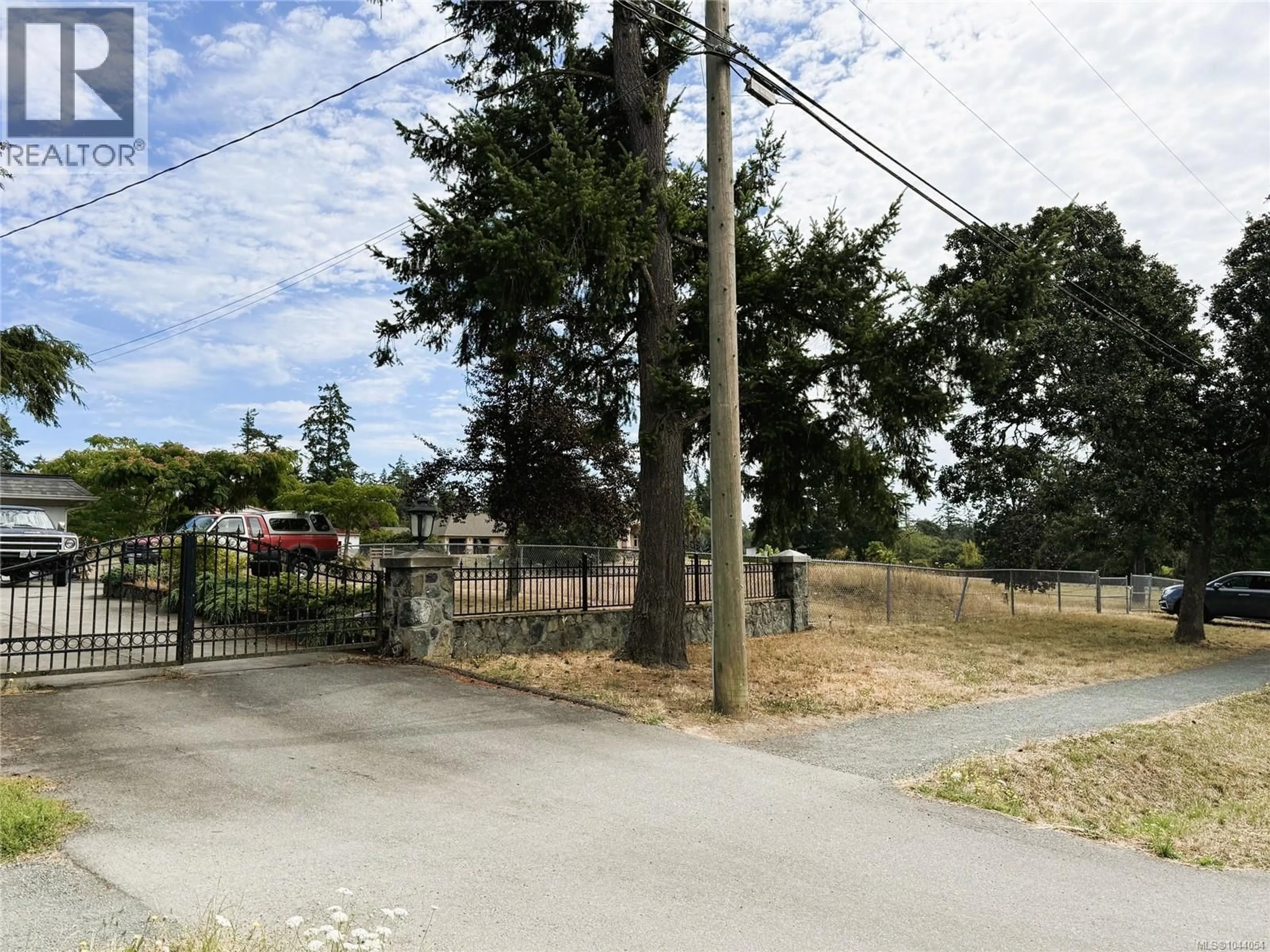 A pic from outside/outdoor area/front of a property/back of a property/a pic from drone, street for 446 QUAYLE ROAD, Saanich British Columbia V9E2J7