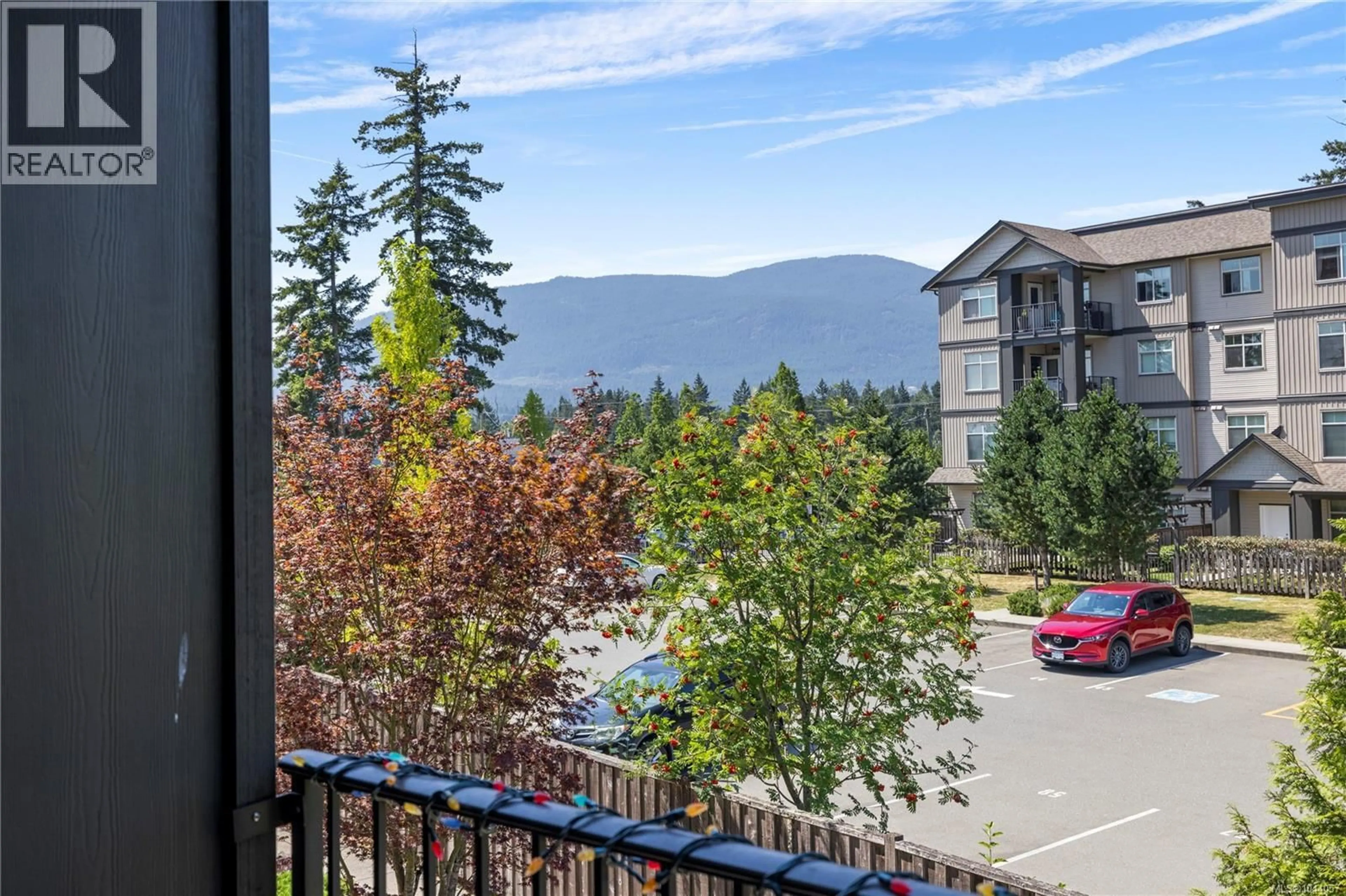 Patio, mountain view for 204 - 2117 MEREDITH ROAD, Nanaimo British Columbia V9S2N2