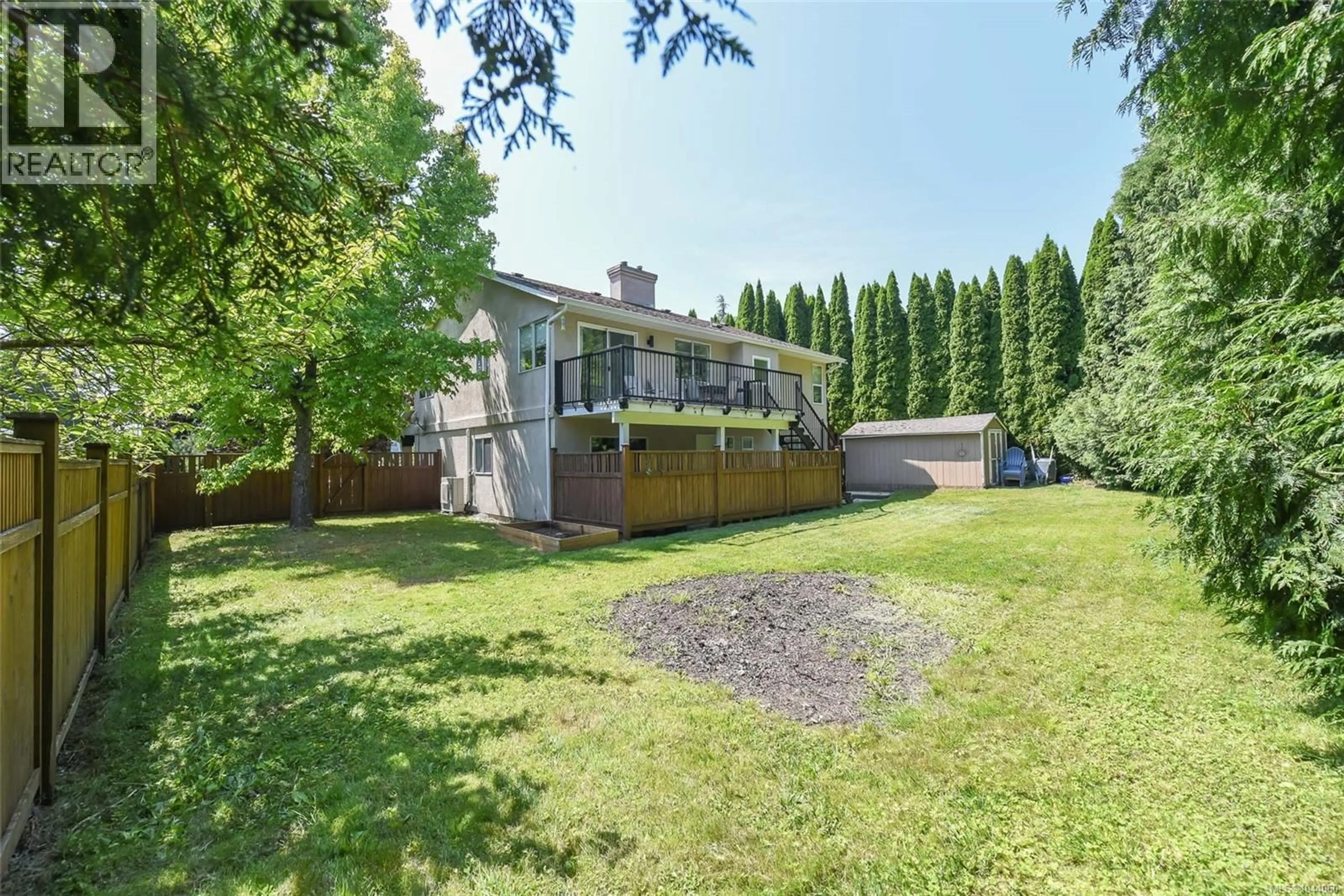 A pic from outside/outdoor area/front of a property/back of a property/a pic from drone, unknown for 1782 MALLARD DRIVE, Courtenay British Columbia V9N8L9
