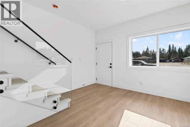 8 - 704 BEAVER CREEK BOULEVARD, Campbell River 2