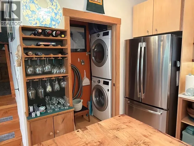 24 PIRATE PLACE, Protection Island 2