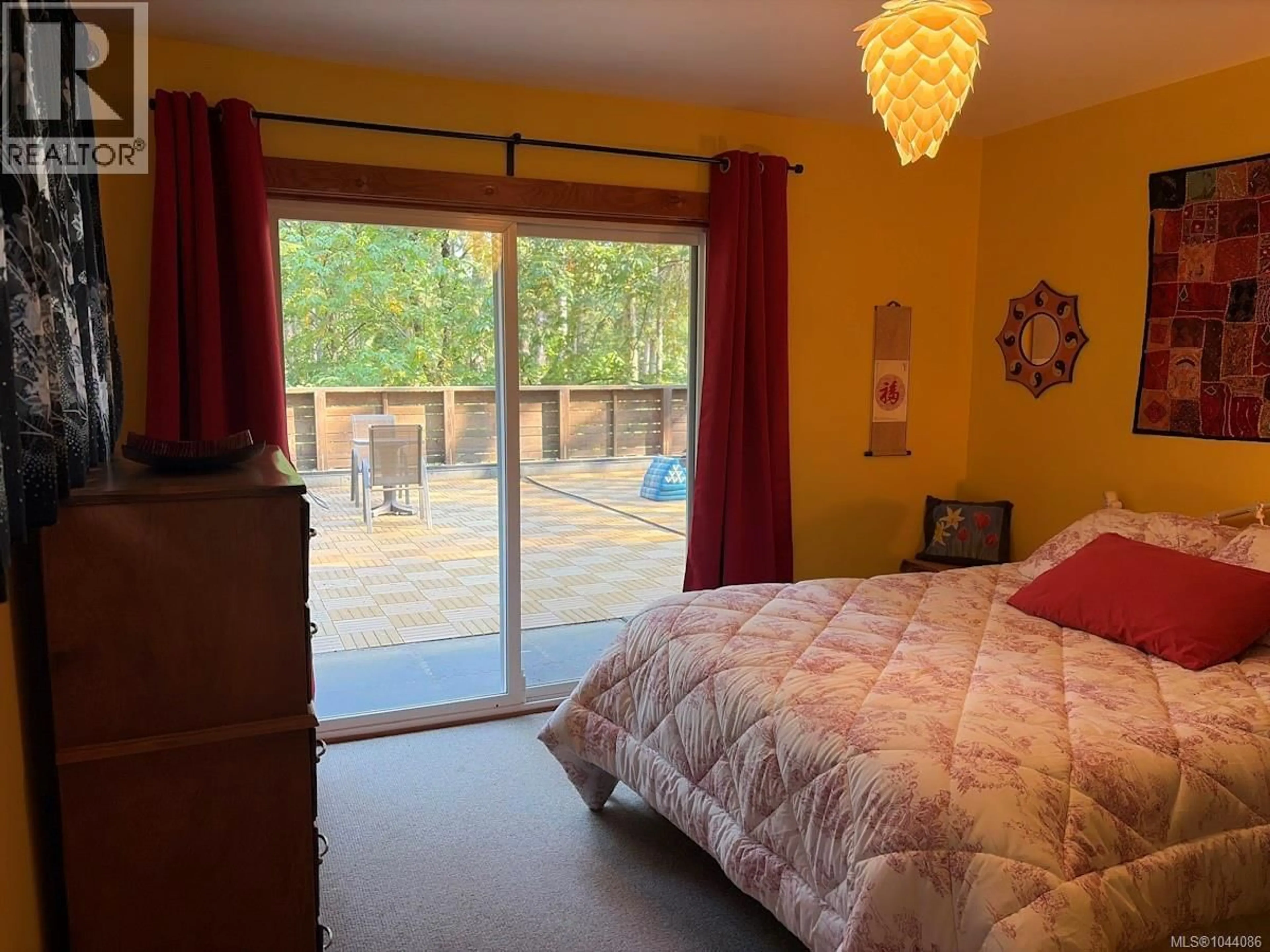 A pic of a room for 24 PIRATE PLACE, Protection Island British Columbia V9R6R1