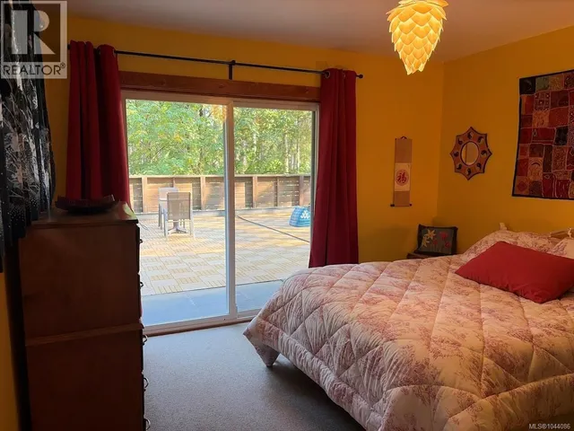 24 PIRATE PLACE, Protection Island 5