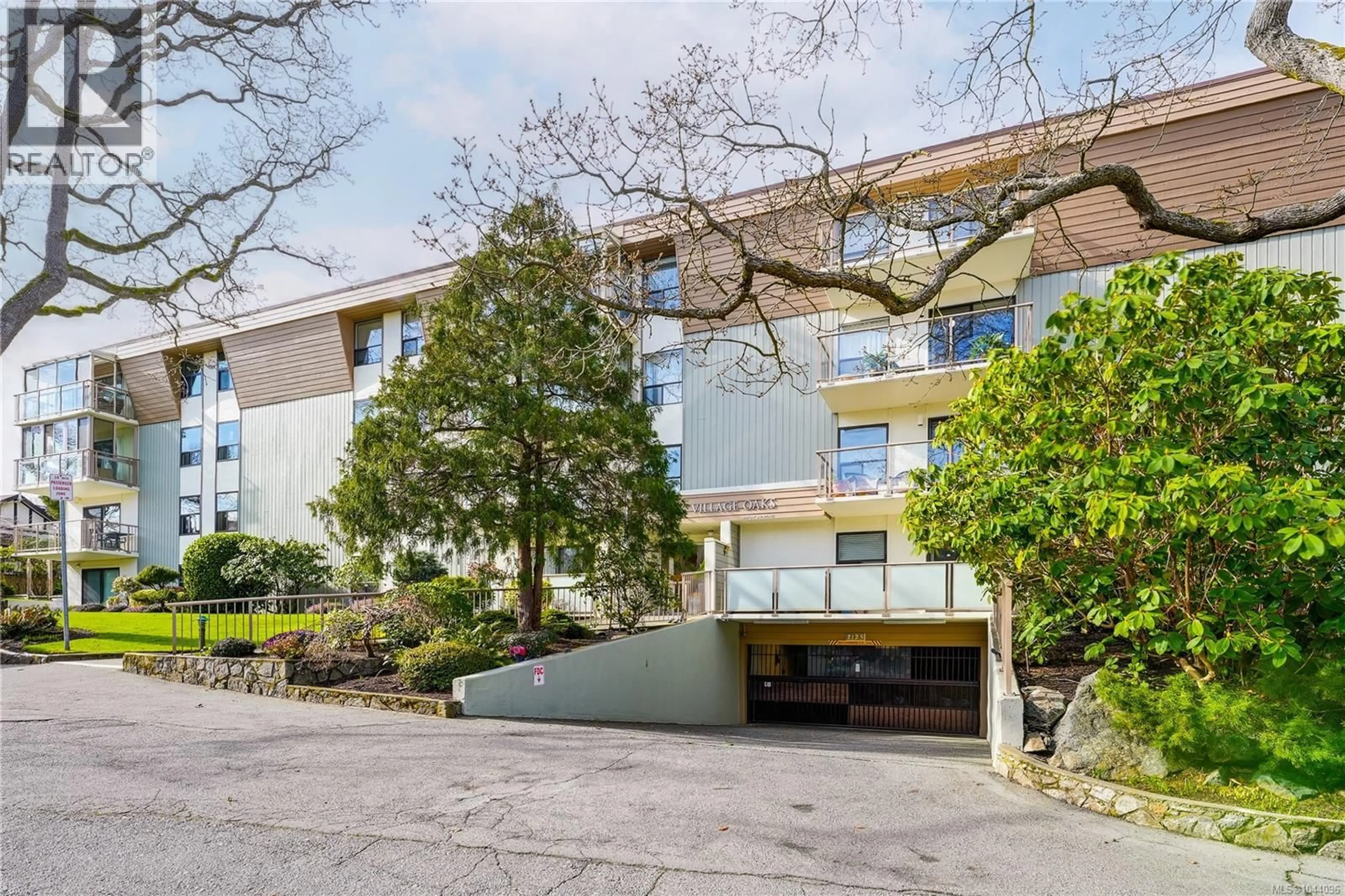 Unknown for 303 - 2125 OAK BAY AVENUE, Oak Bay British Columbia V8R1G1