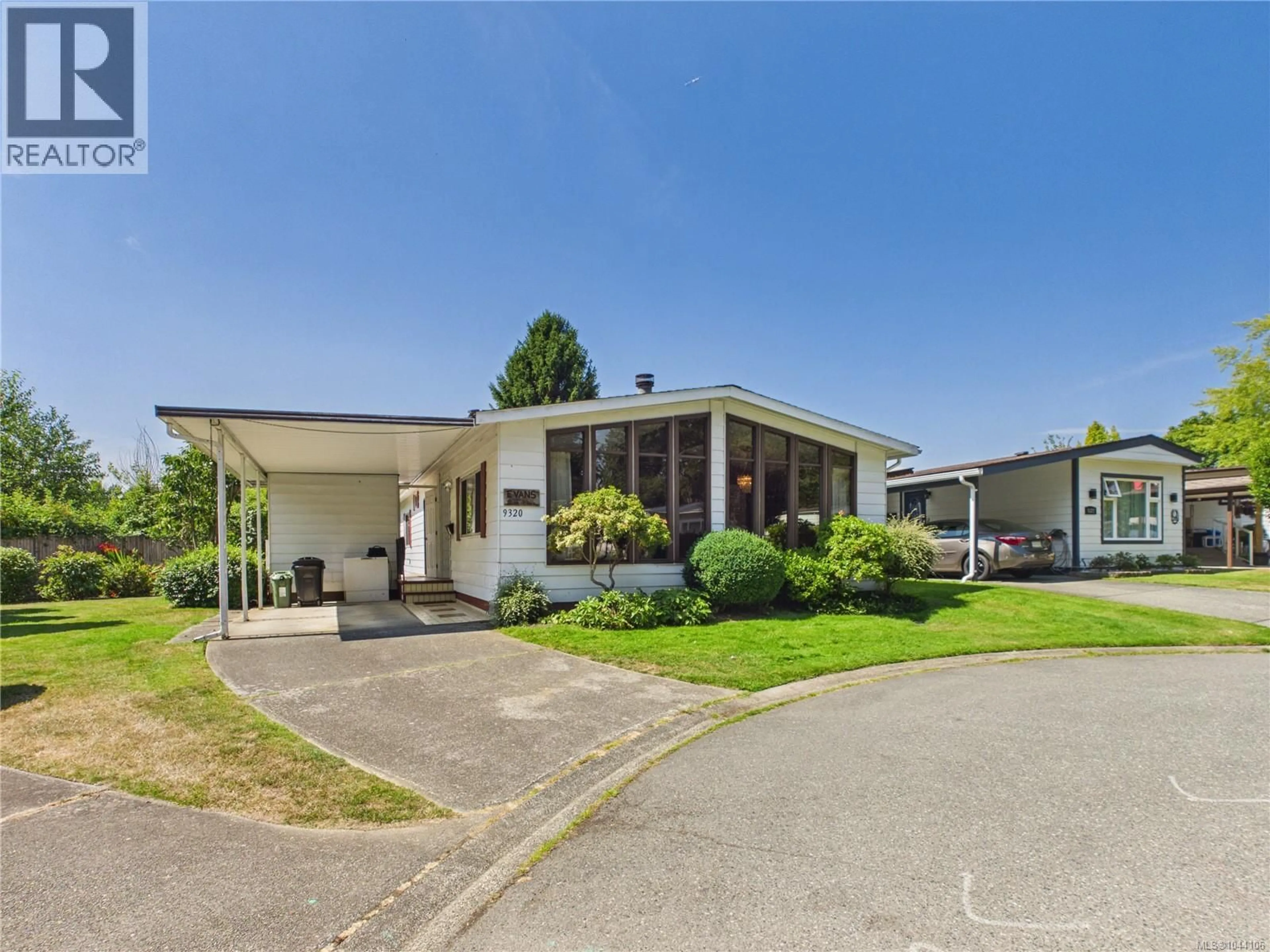 A pic from outside/outdoor area/front of a property/back of a property/a pic from drone, street for 9320 TRAILCREEK DRIVE, Sidney British Columbia V8L4M6
