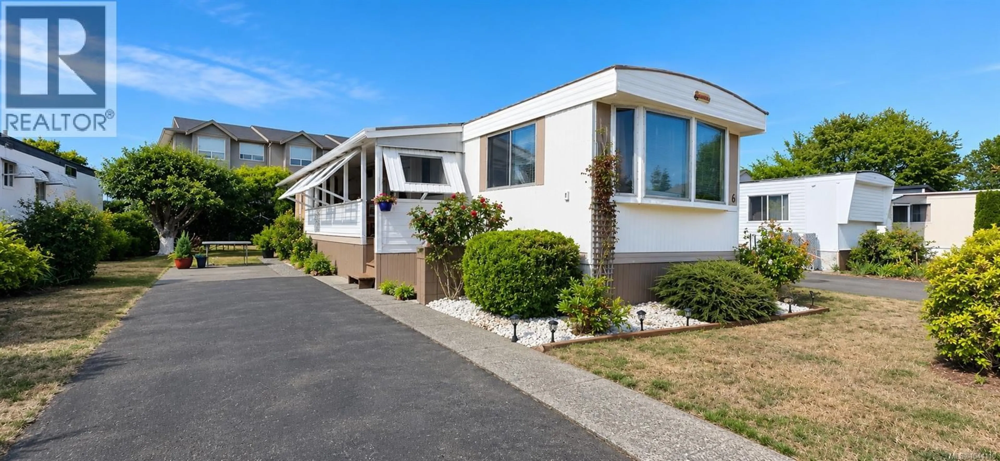 Home with vinyl exterior material, street for 6 - 2625 MANSFIELD DRIVE, Courtenay British Columbia V9N2M2