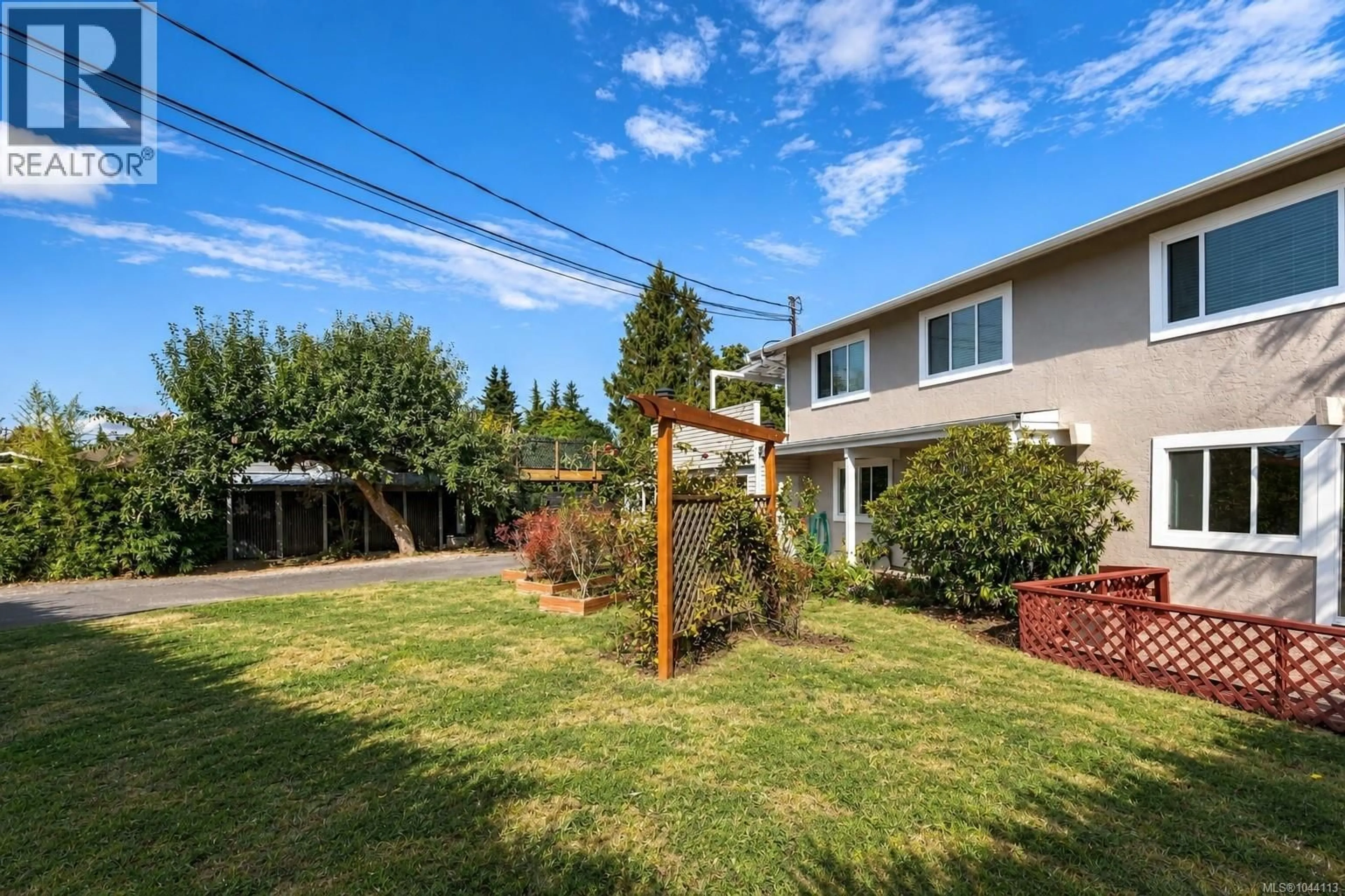 Patio, street for 7031 WEST SAANICH ROAD, Central Saanich British Columbia V8M1G8