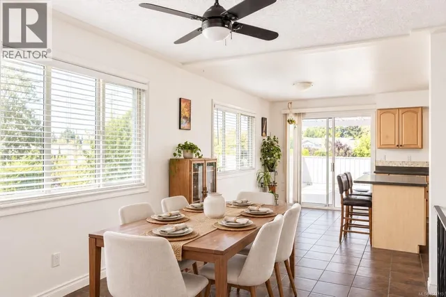 7031 WEST SAANICH ROAD, Central Saanich 4