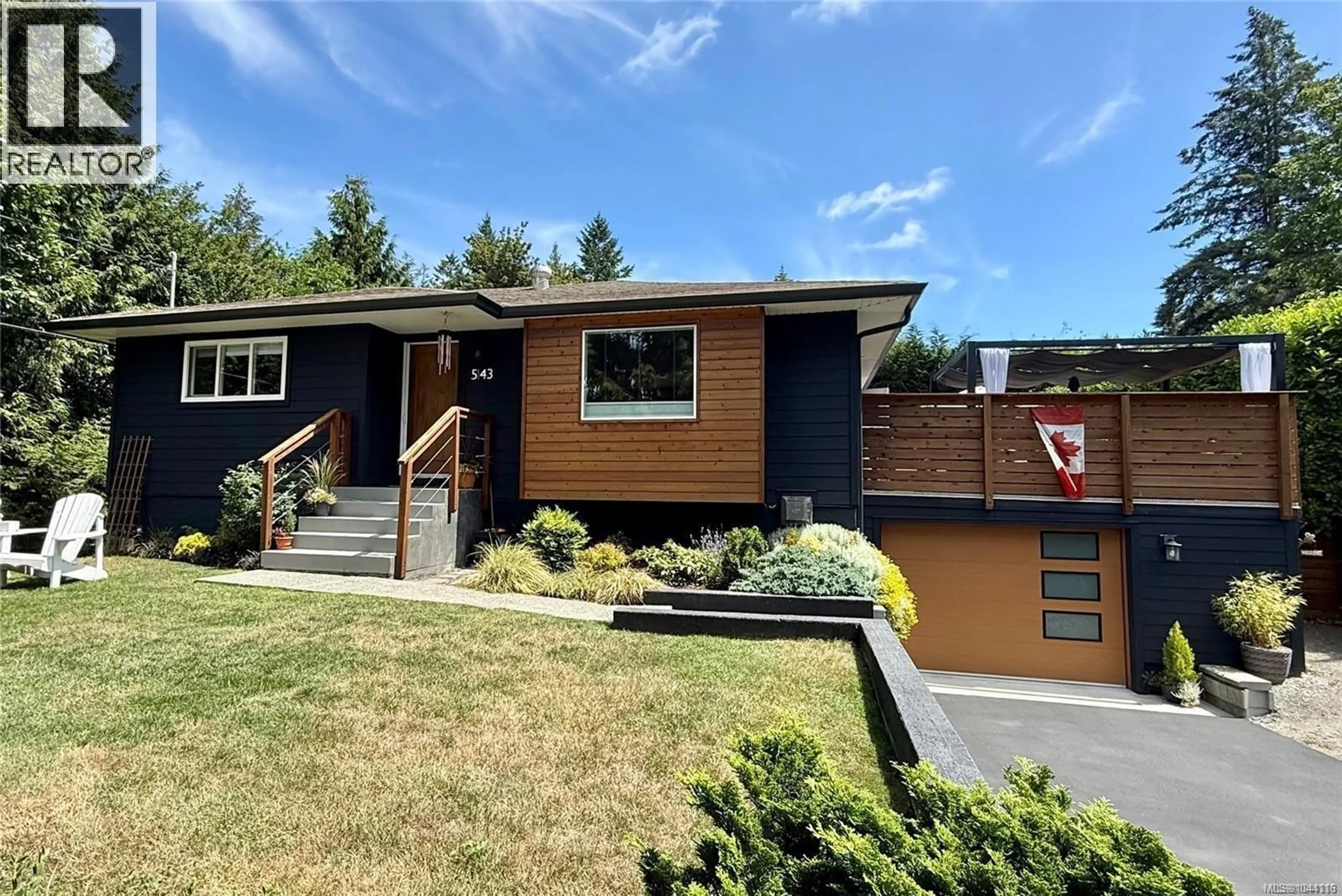 Home with vinyl exterior material, street for 5143 SANTA CLARA AVENUE, Saanich British Columbia V8Y1W5