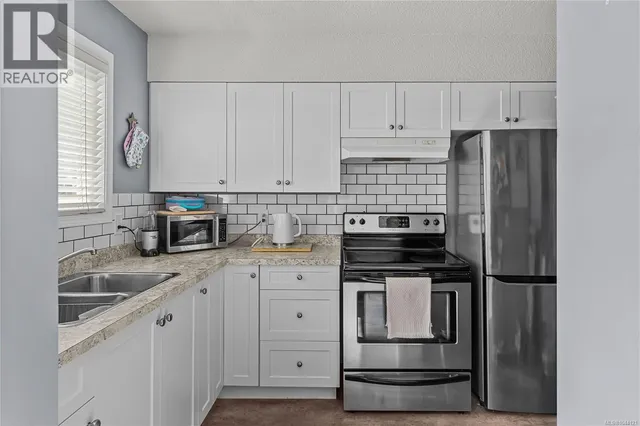110 - 824 ISLAND HIGHWAY SOUTH, Campbell River 3
