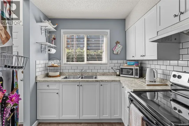110 - 824 ISLAND HIGHWAY SOUTH, Campbell River 5