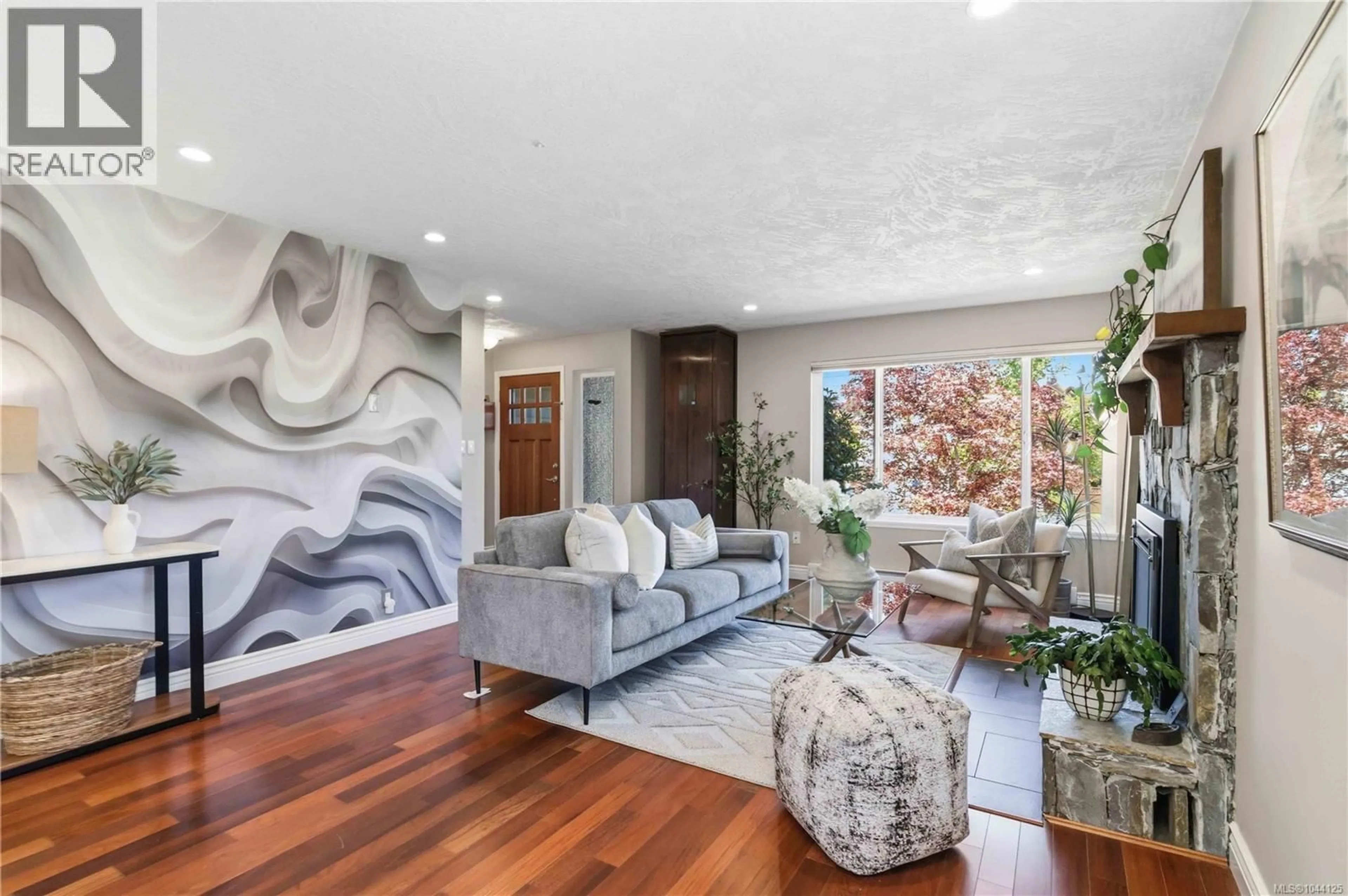 Living room with furniture, unknown for 1171 ROY ROAD, Saanich British Columbia V8Z2X5