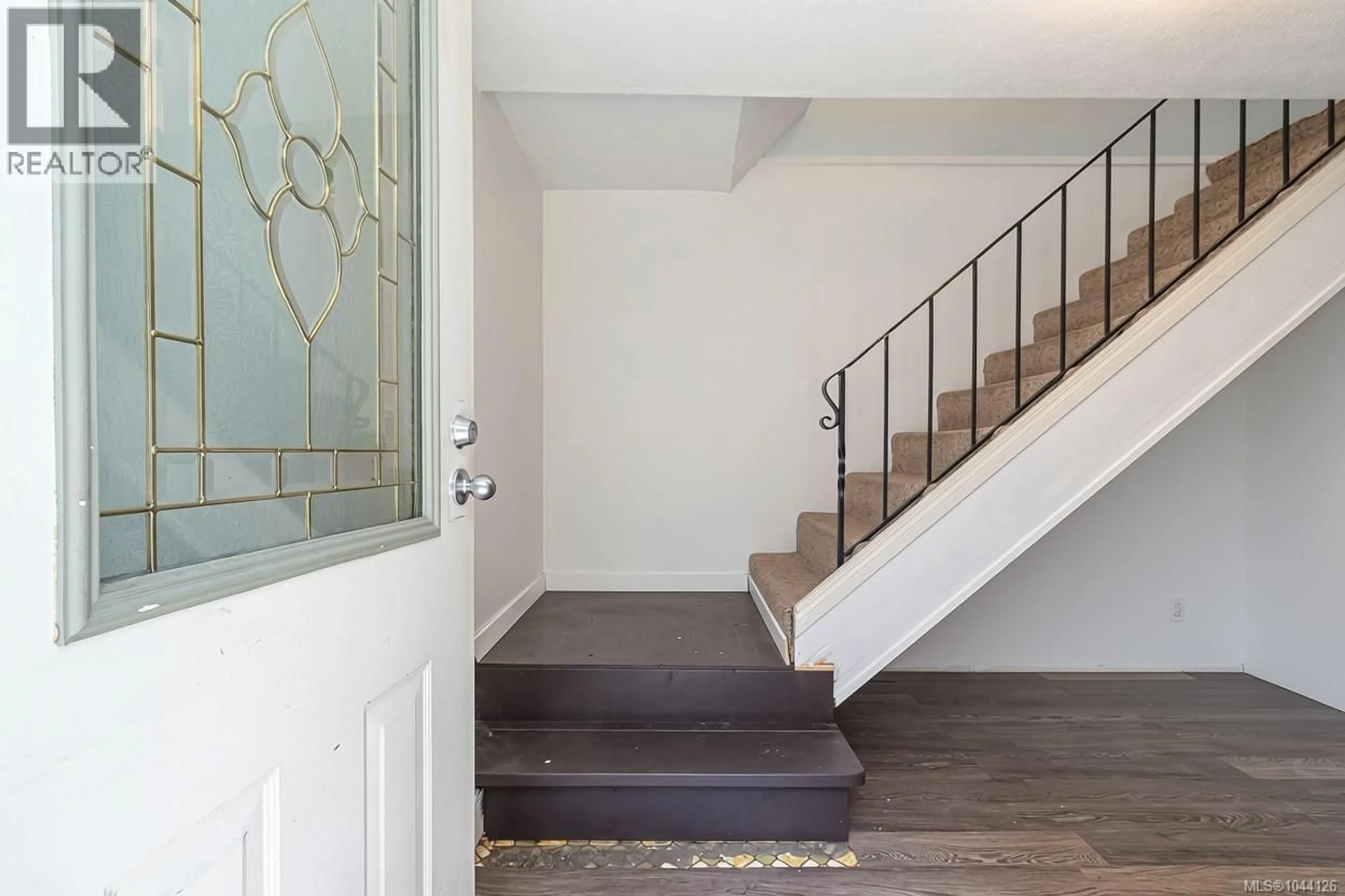 Indoor entryway for 3330 RAVENWOOD ROAD, Colwood British Columbia V9C2X4