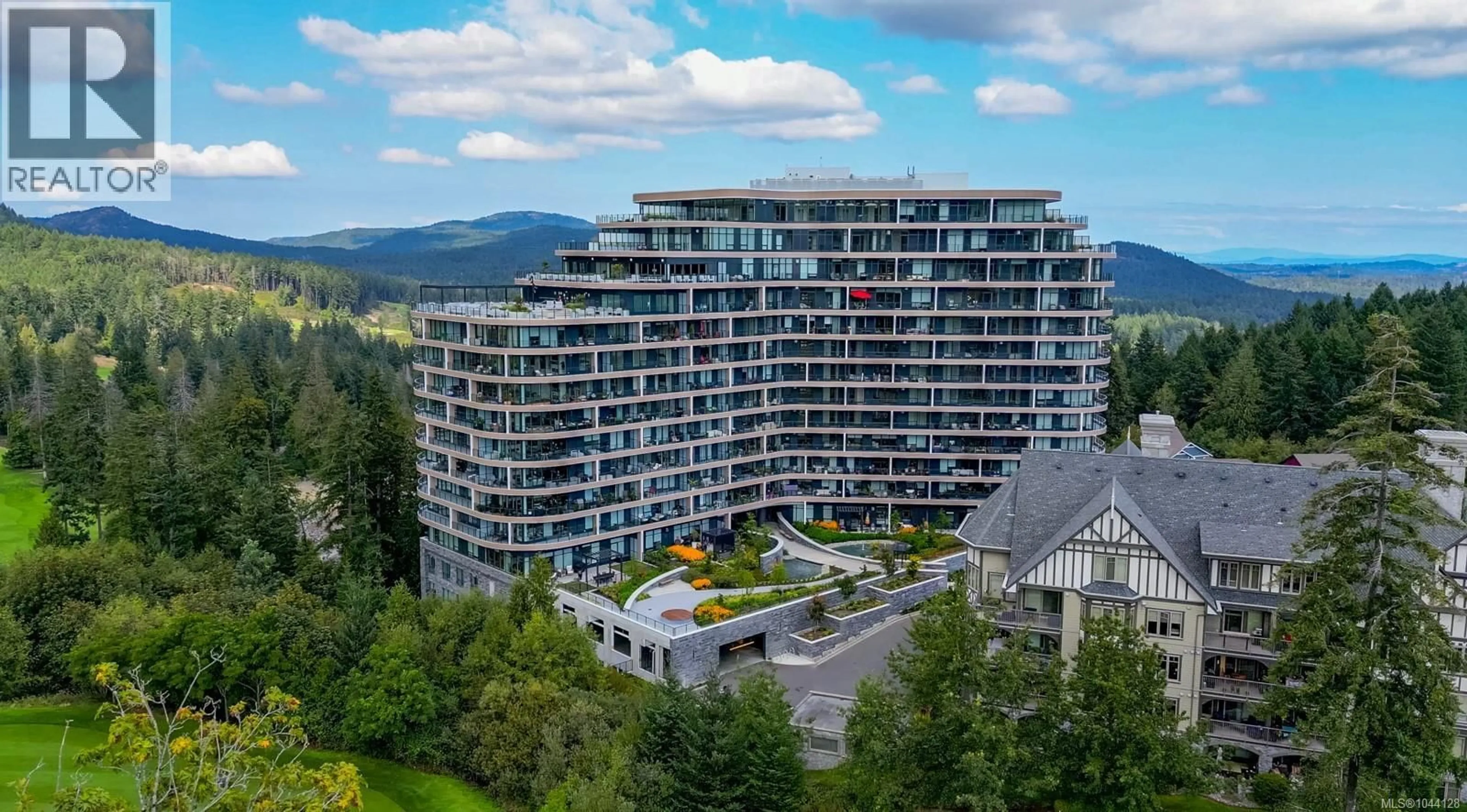 A pic from outside/outdoor area/front of a property/back of a property/a pic from drone, mountain view for 1002 - 2000 HANNINGTON ROAD, Langford British Columbia V9B6R6