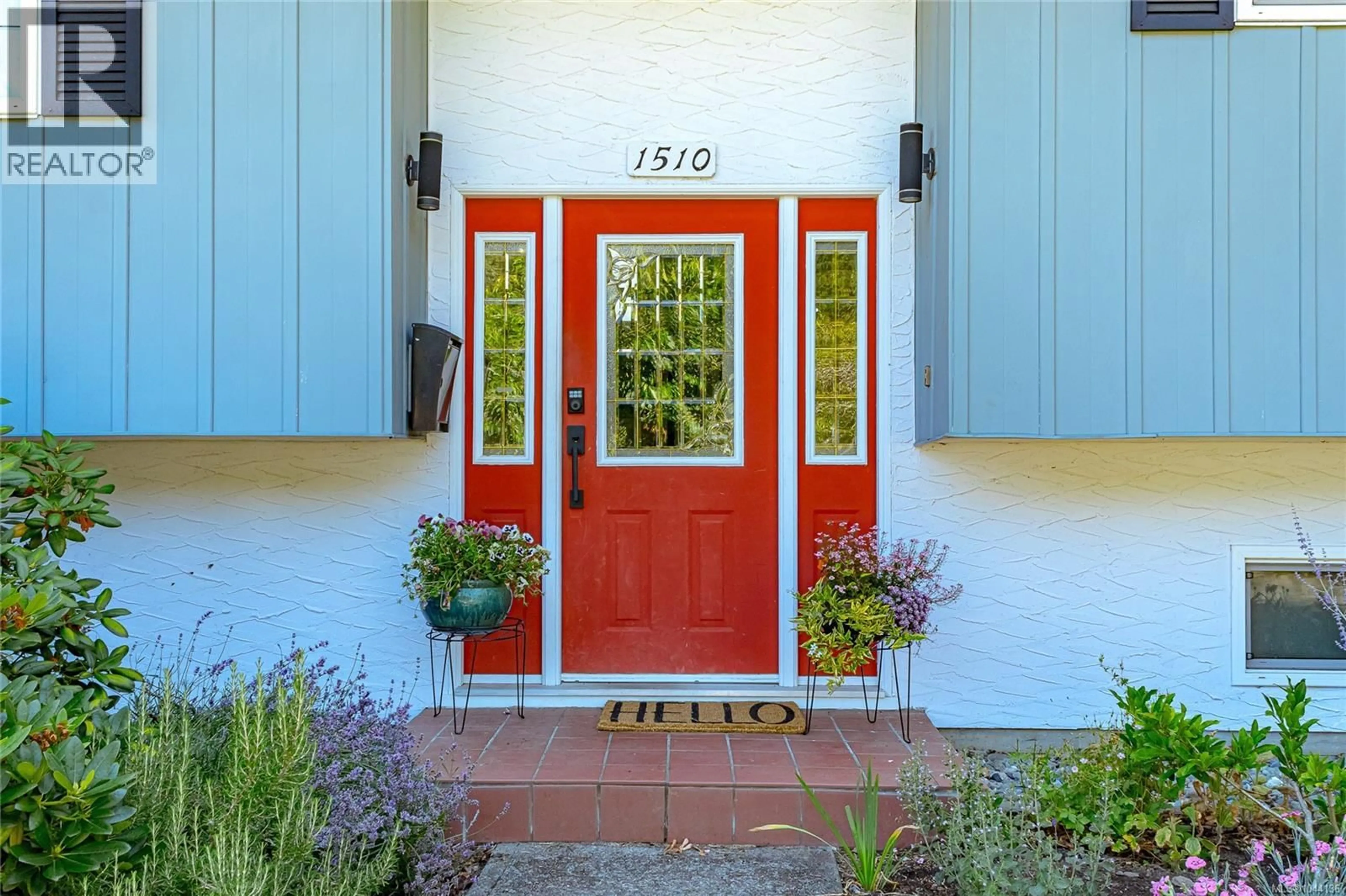 Indoor entryway for 1510 EDGEMONT ROAD, Saanich British Columbia V8N4P9