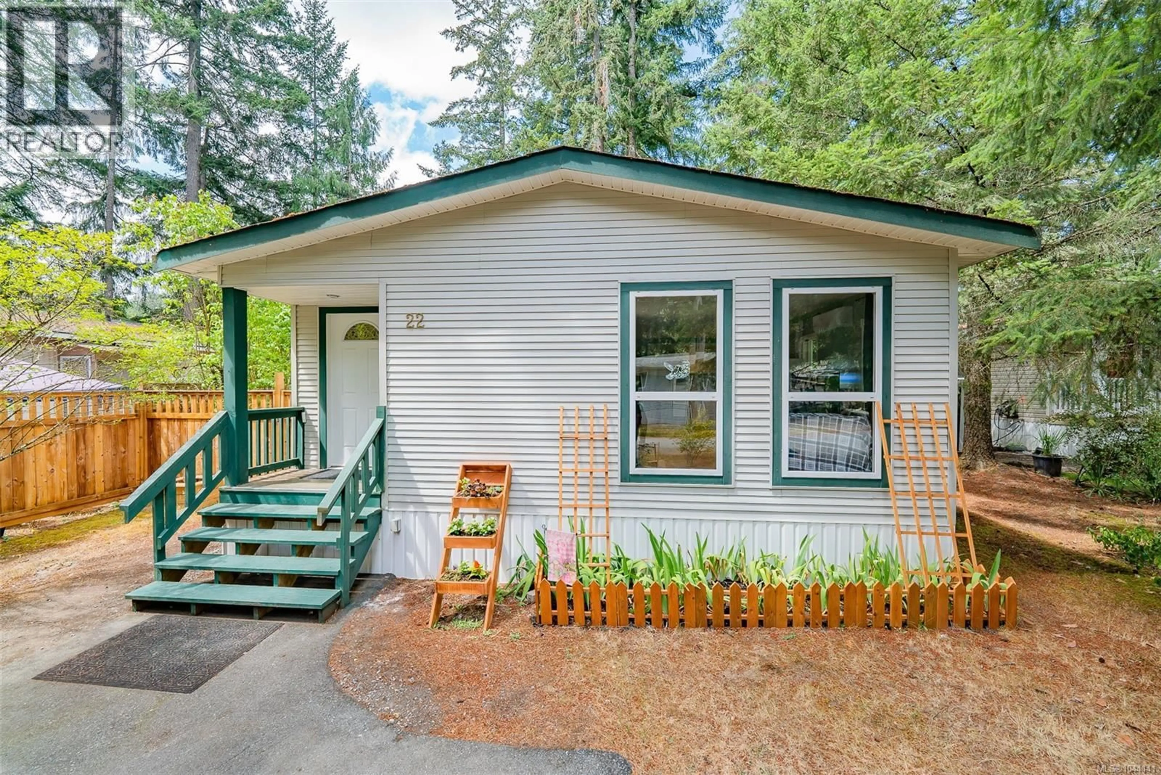 Home with vinyl exterior material, unknown for 22 - 1310 SPRUSTON ROAD, Nanaimo British Columbia V9X1R2