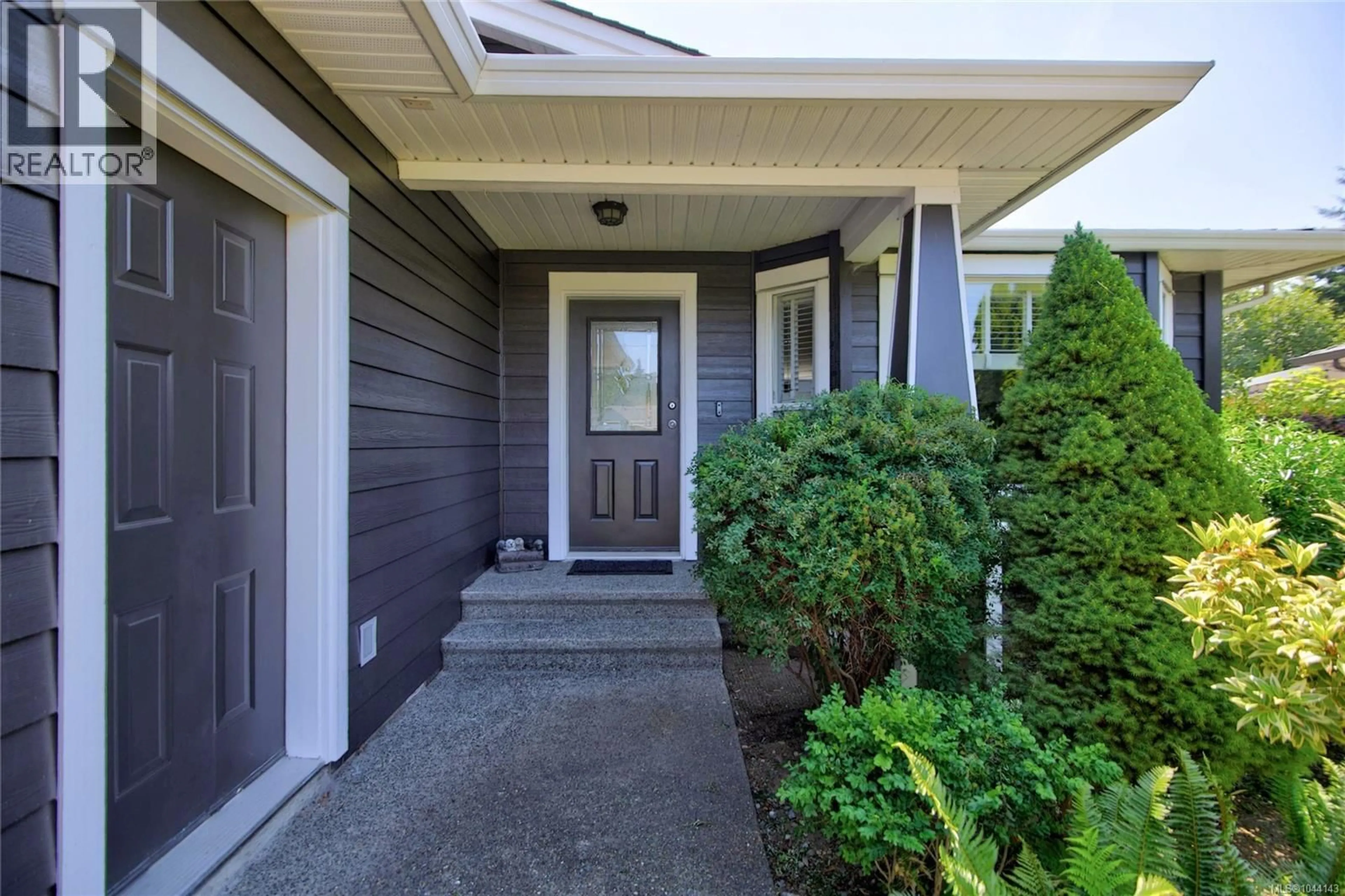 Indoor entryway for 5 STRATHCONA COURT, Campbell River British Columbia V9H1W3
