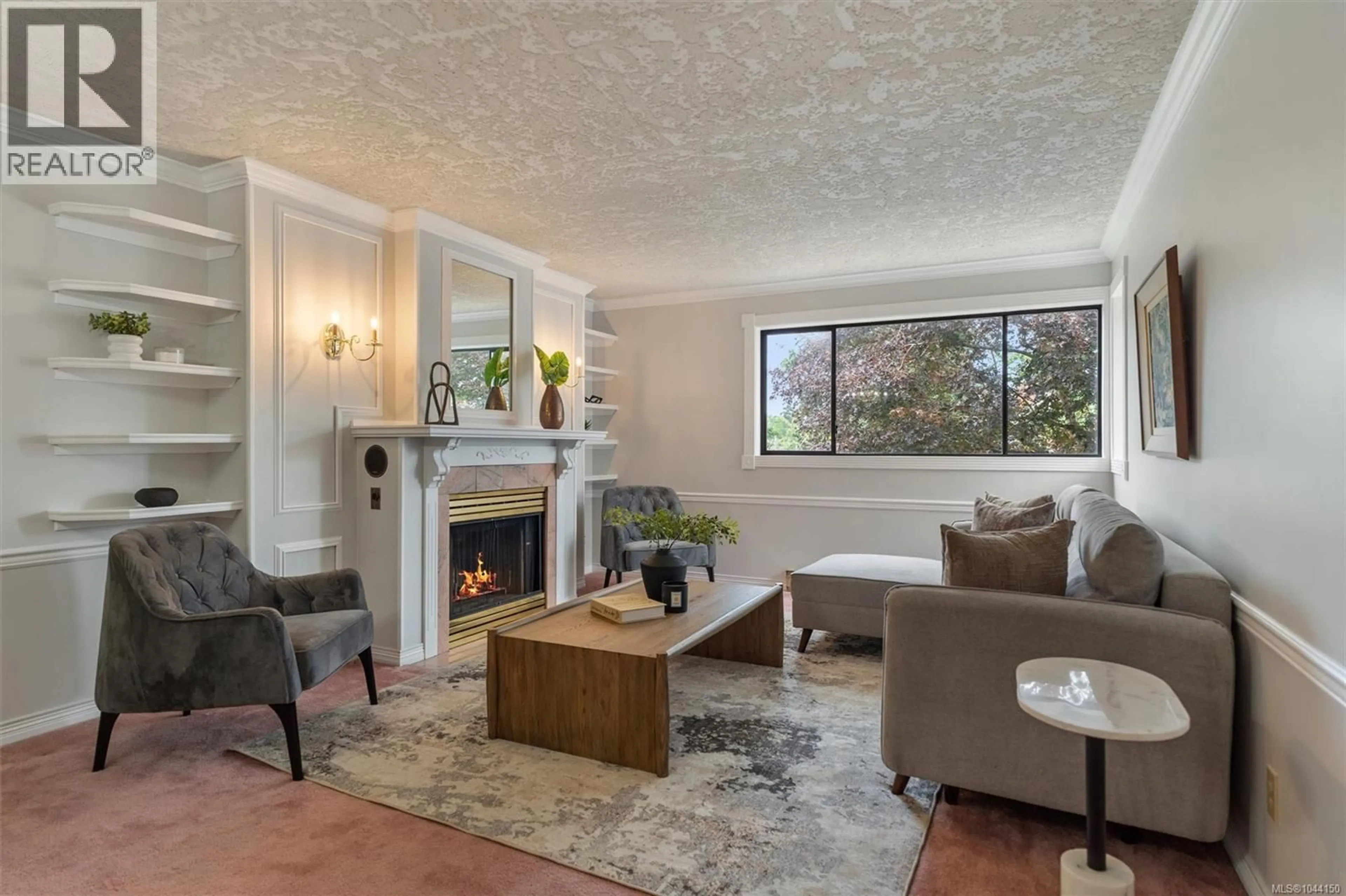 Living room with furniture, unknown for 1335 RUDLIN STREET, Victoria British Columbia V8V3R9