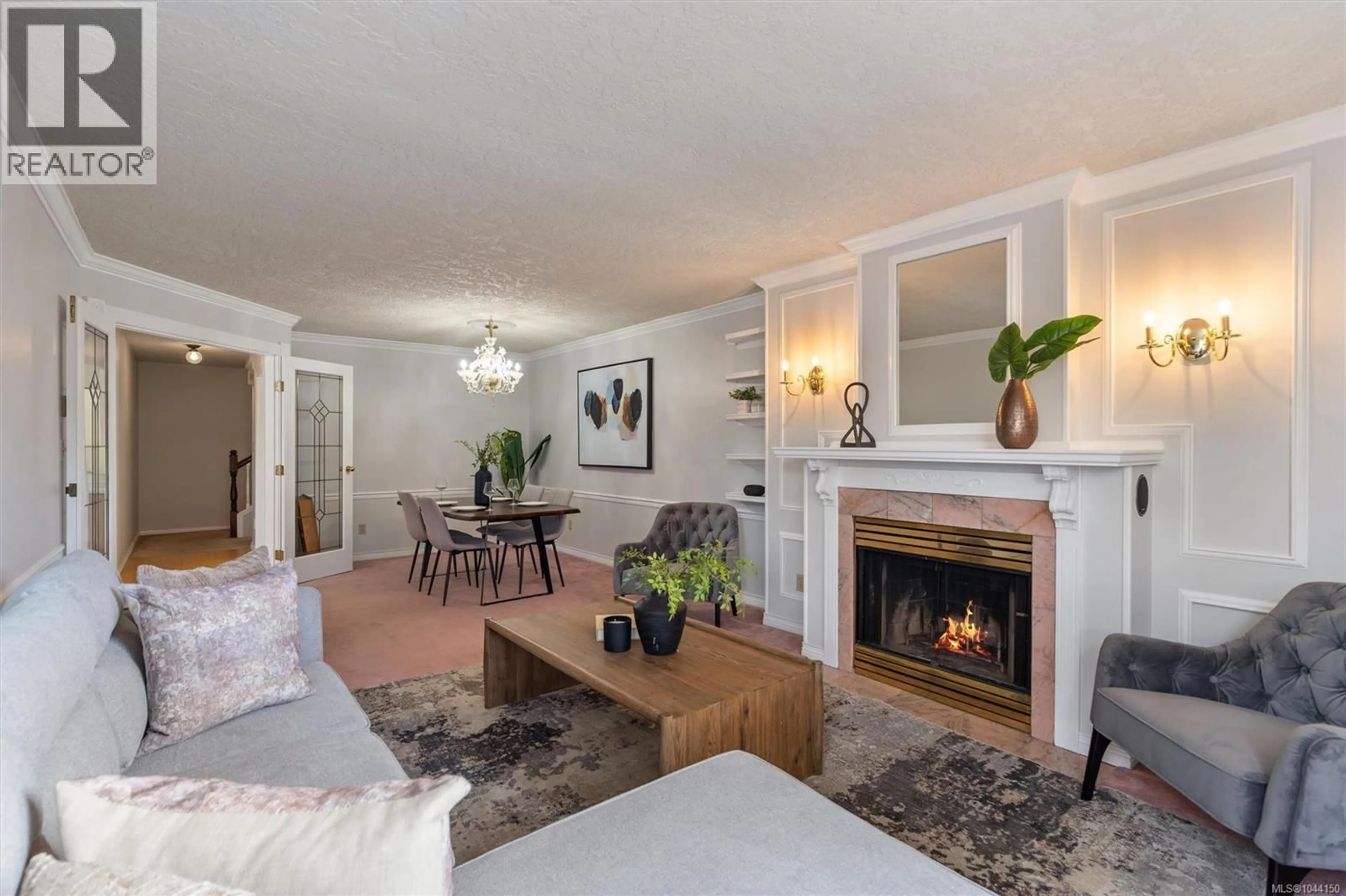 Living room with furniture, unknown for 1335 RUDLIN STREET, Victoria British Columbia V8V3R9